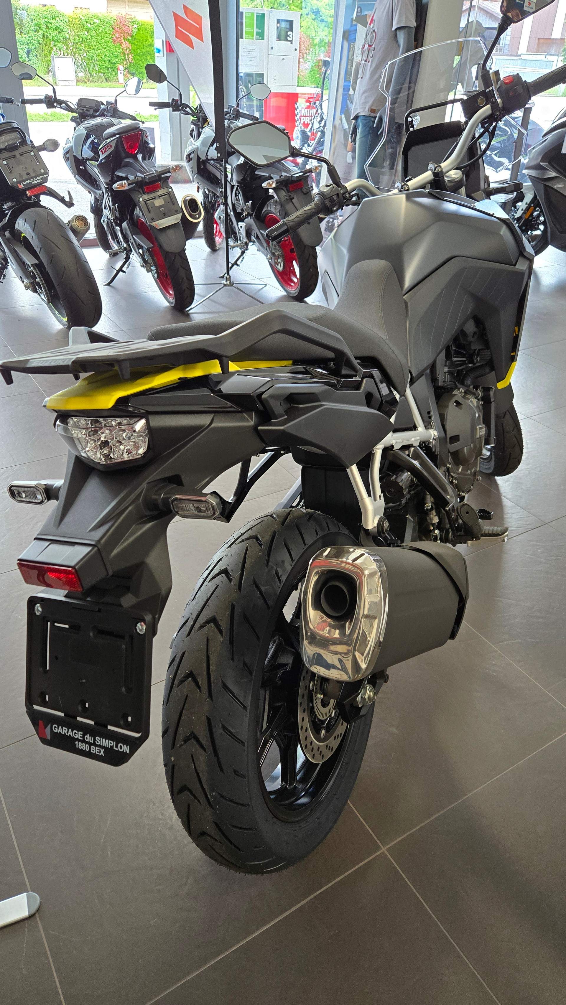 SUZUKI DL800-image-4