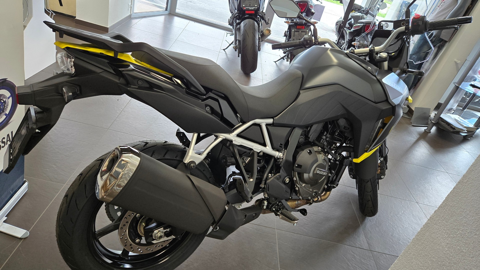 SUZUKI DL800-image-3