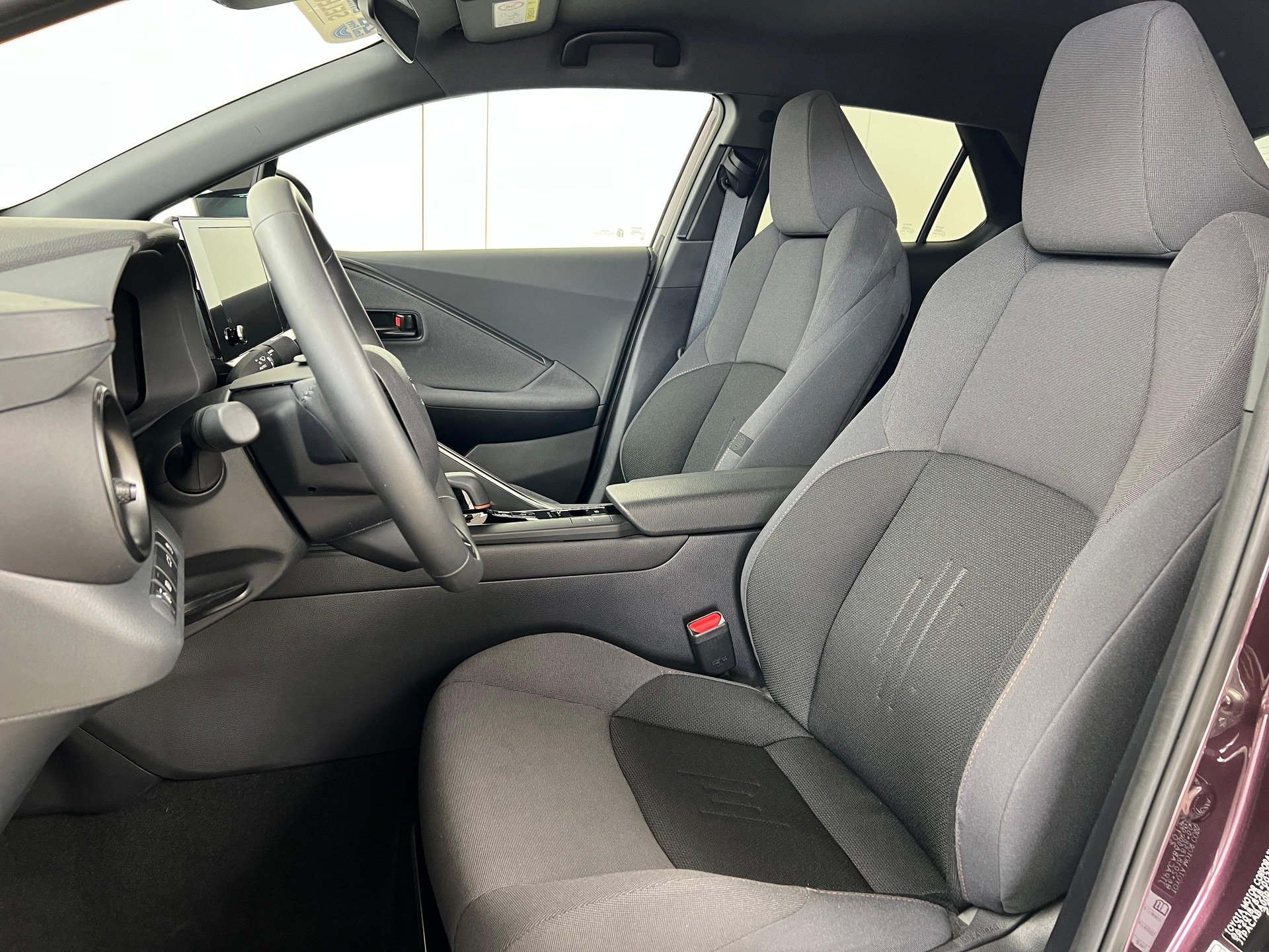 TOYOTA C-HR 2.0 HEV Trend 4x4 / Jetzt mit attraktivem 1.99% Leasing-image-7