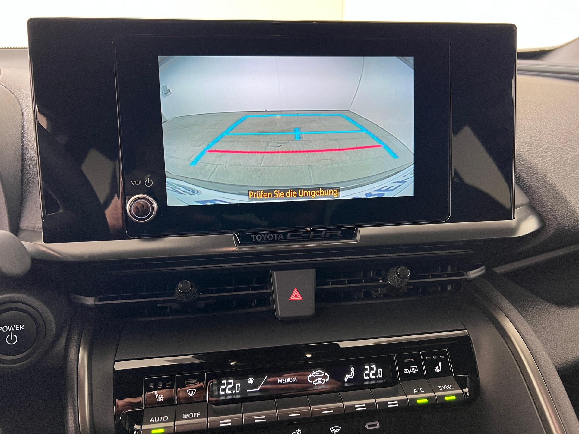 TOYOTA C-HR 2.0 HEV Trend 4x4 / Jetzt mit attraktivem 1.99% Leasing-image-12