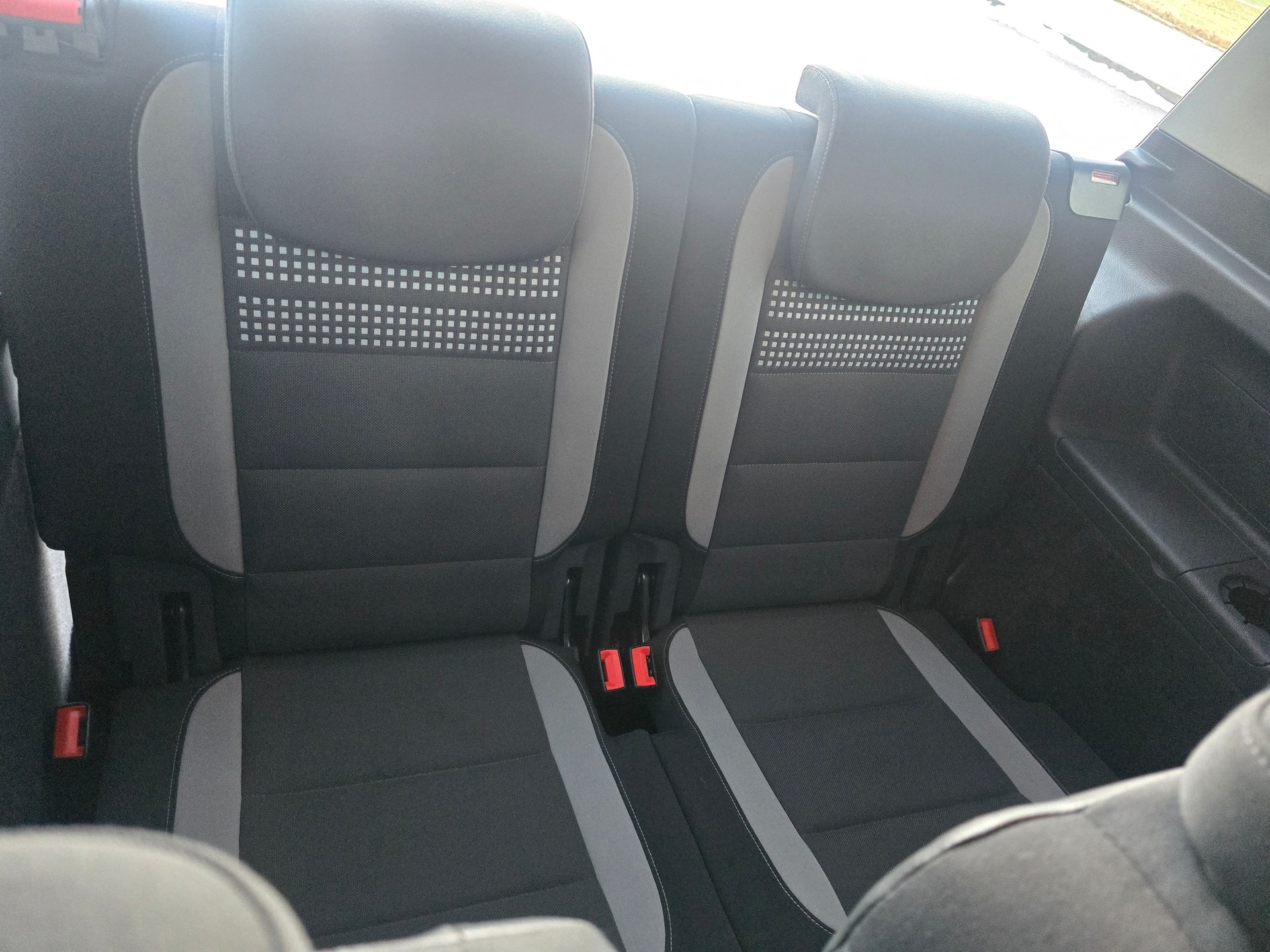 VW Touran 1.6 TDI BMT Comfortline DSG*TOP-ZUSTAND*Frisch ab Service*TOP Ausstattung*ZAHNRIEMEN FRISCH GEWCHSELT-image-8