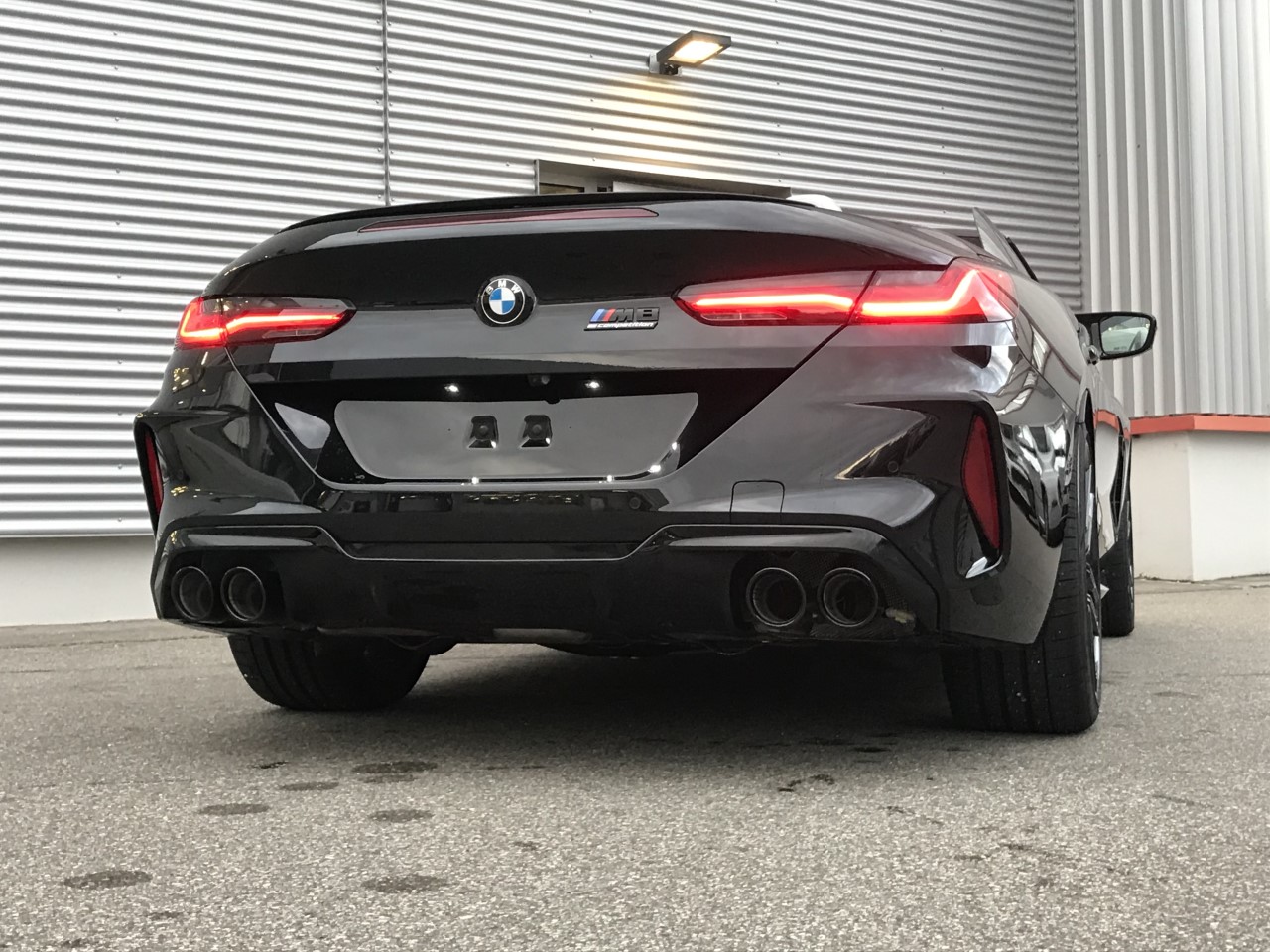 BMW M8 xDrive M Competition Steptronic-image-10