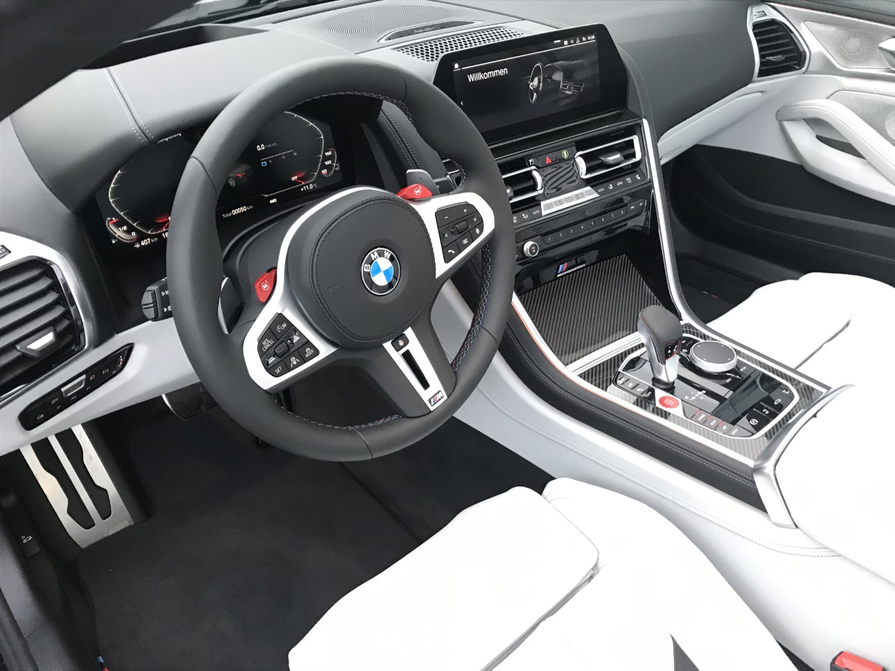 BMW M8 xDrive M Competition Steptronic-showroom-element-3