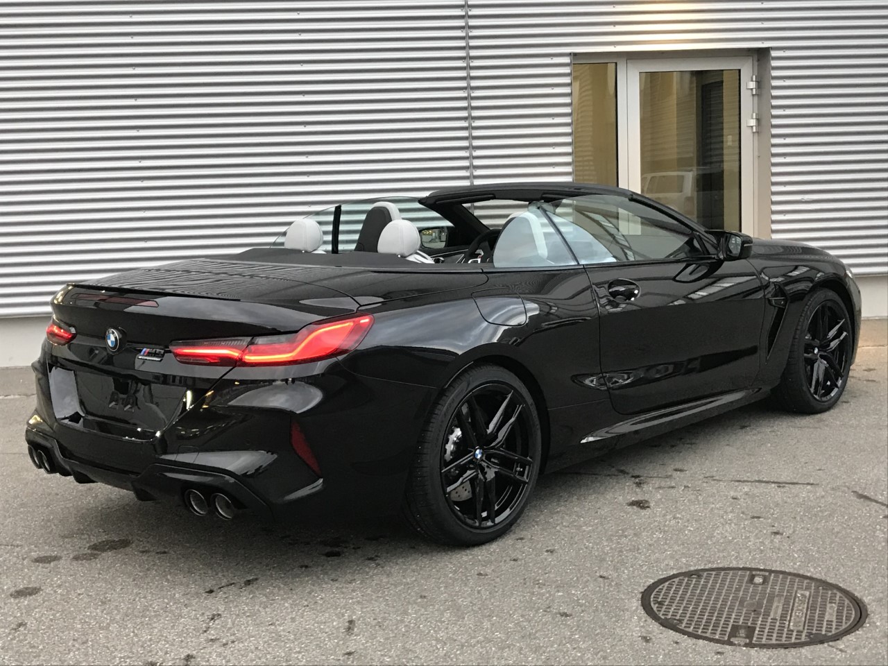 BMW M8 xDrive M Competition Steptronic-image-9