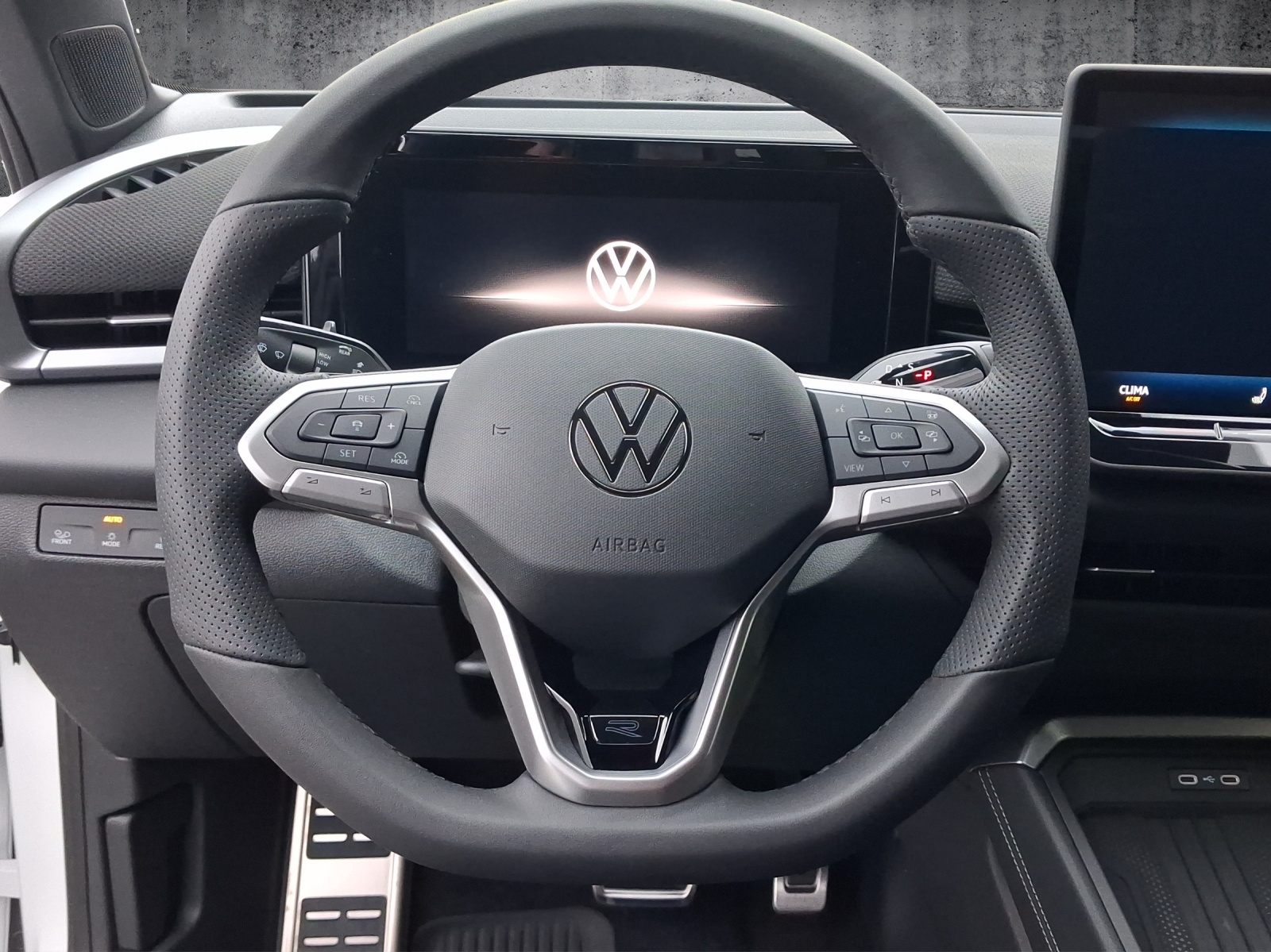 VW T-Roc 1.5 eTSI mHEV R-Line DSG-image-9