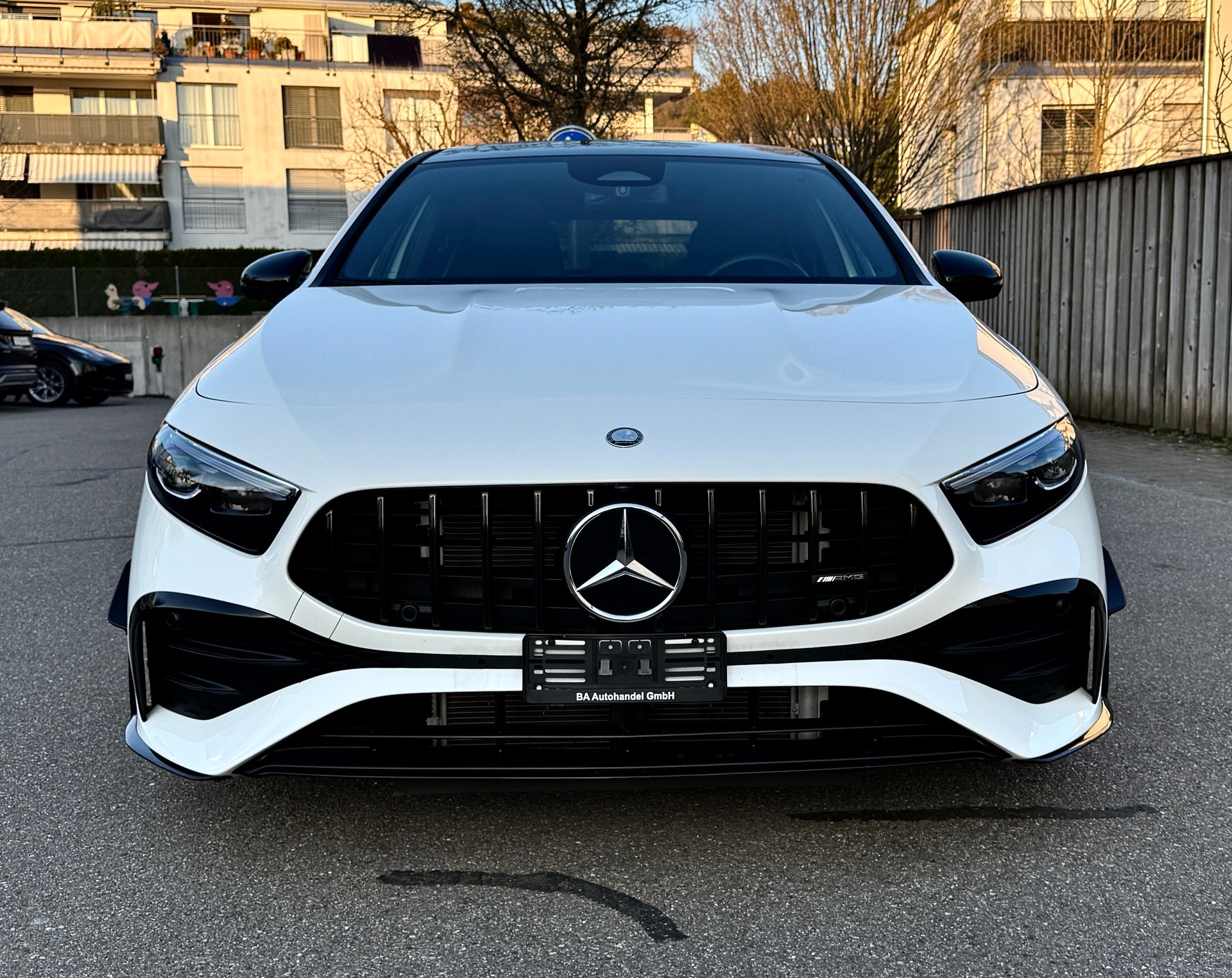 MERCEDES-BENZ A AMG 35 4MATIC 8G-DCT*EL. PANORAMA-GLASSCHIEBEDACH-showroom-element-1