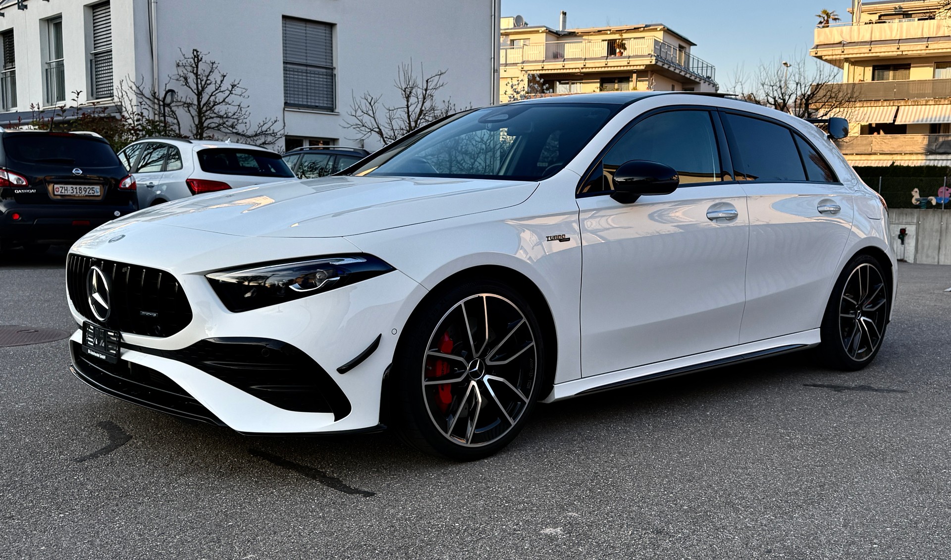 MERCEDES-BENZ A AMG 35 4MATIC 8G-DCT*EL. PANORAMA-GLASSCHIEBEDACH-showroom-element-2