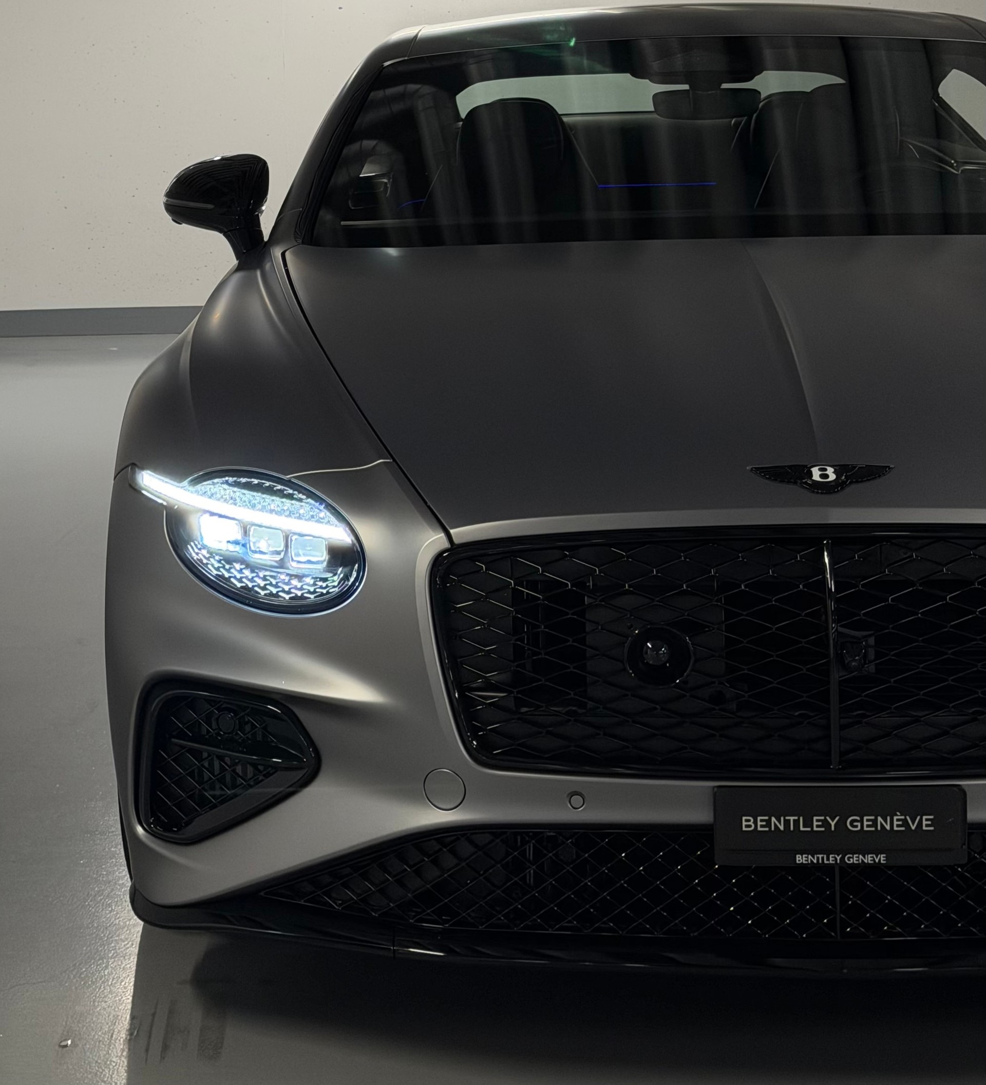 BENTLEY Continental GT 4.0 V8 PHEV S-image-24