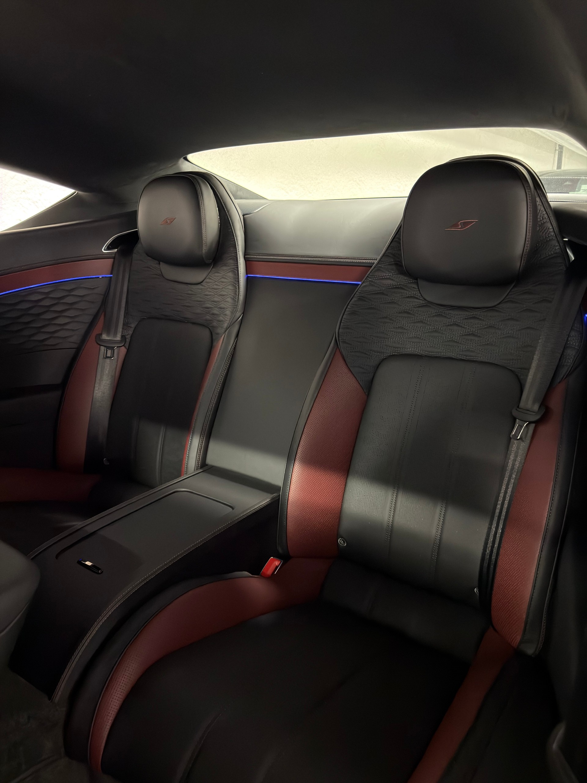 BENTLEY Continental GT 4.0 V8 PHEV S-image-12