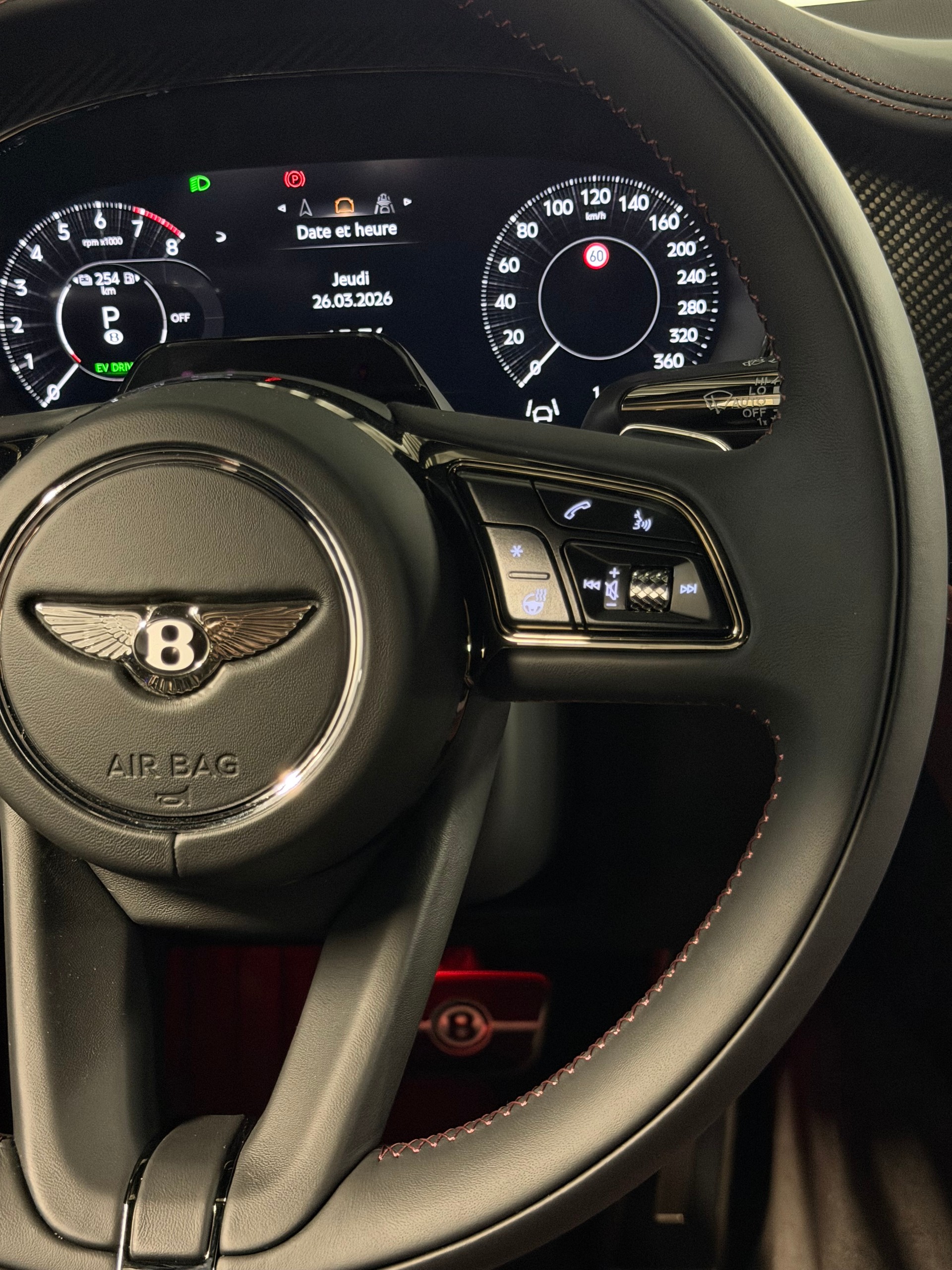 BENTLEY Continental GT 4.0 V8 PHEV S-image-16
