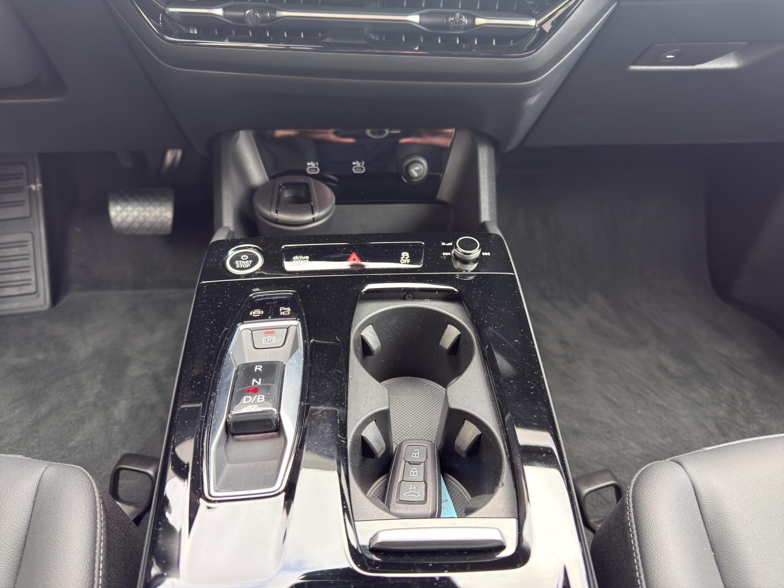 AUDI Q6 e-tron quattro-image-15