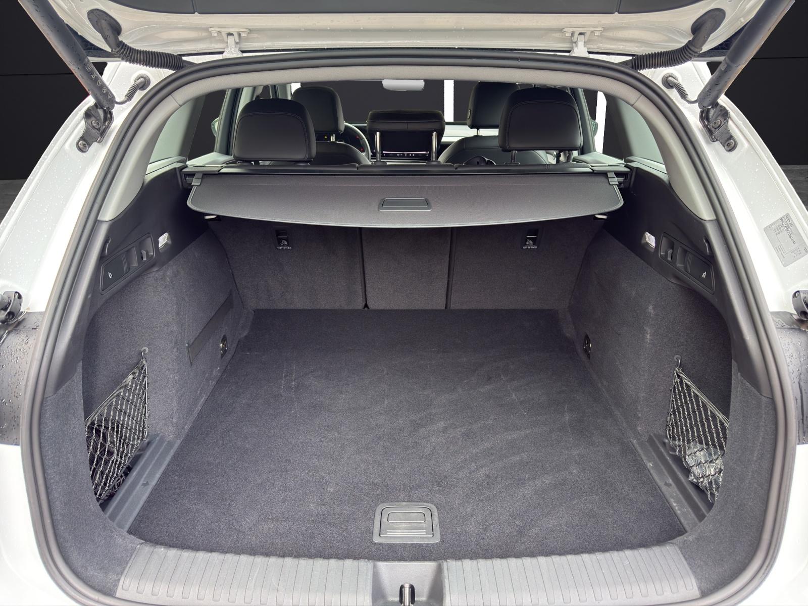AUDI Q6 e-tron quattro-image-4