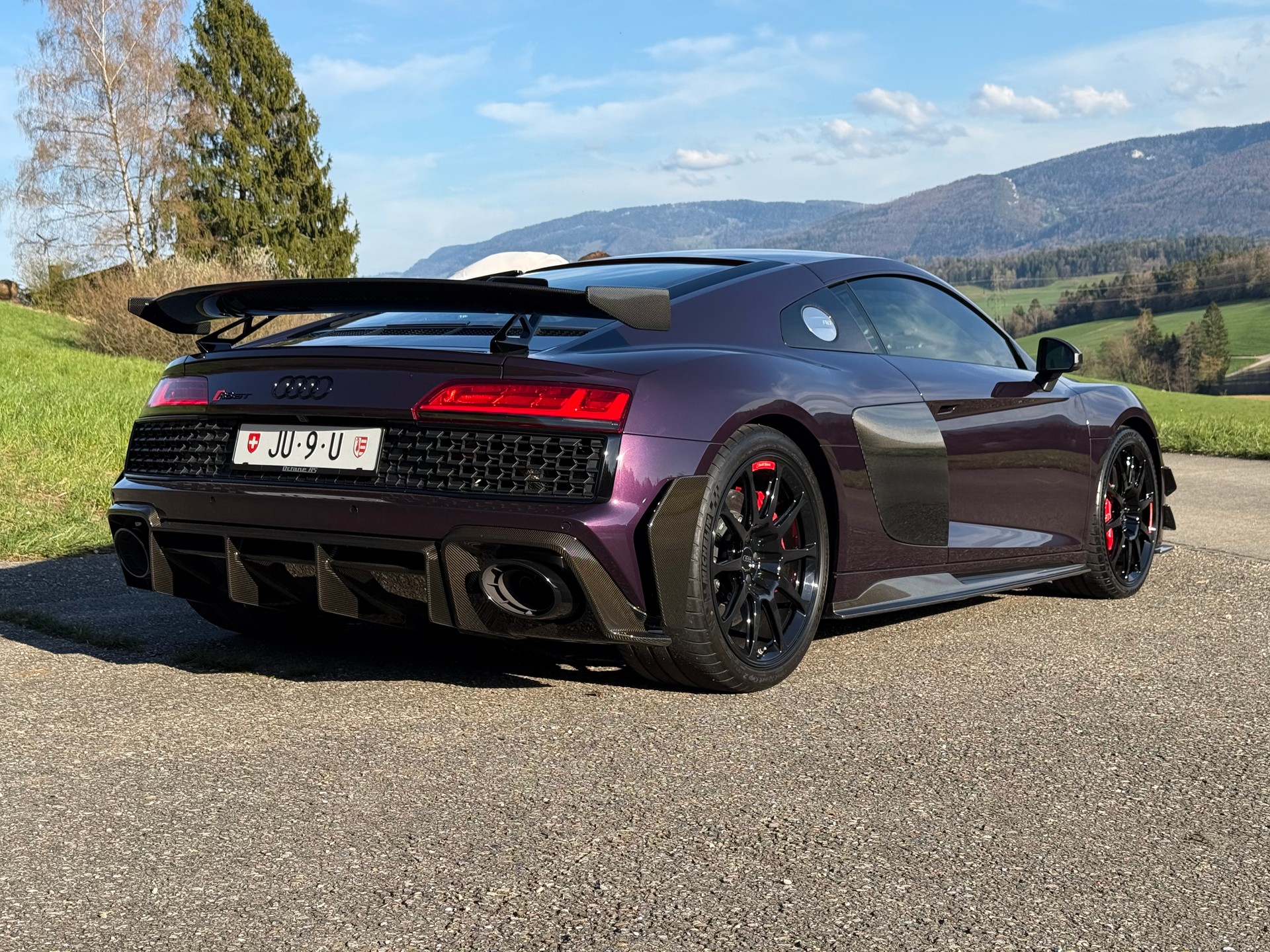 AUDI R8 Coupé GT RWD S-Tronic-image-2