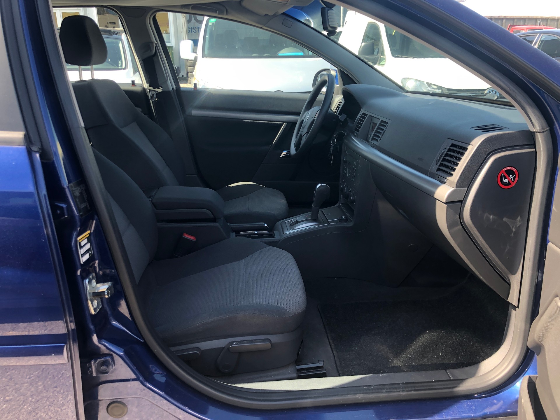 OPEL Vectra 2.2 Comfort-image-9