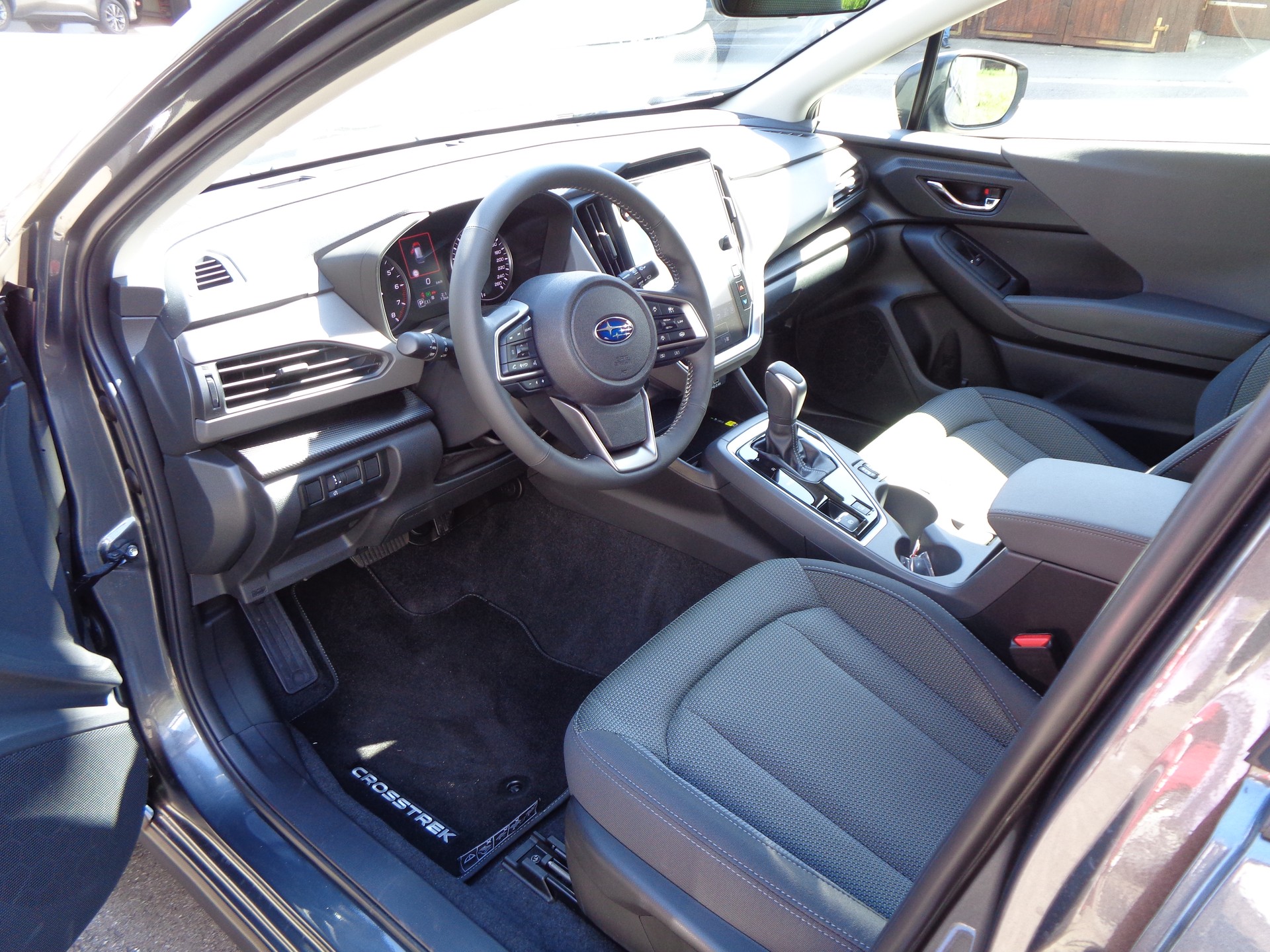 SUBARU Crosstrek 2.0 e-Boxer Swiss Plus AWD Lineartronic-image-13