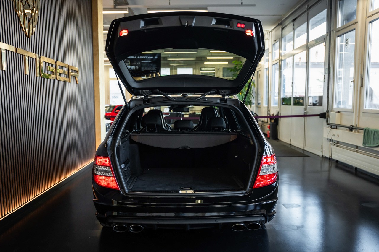 MERCEDES-BENZ C 63 AMG Avantgarde 7G-Tronic-image-5