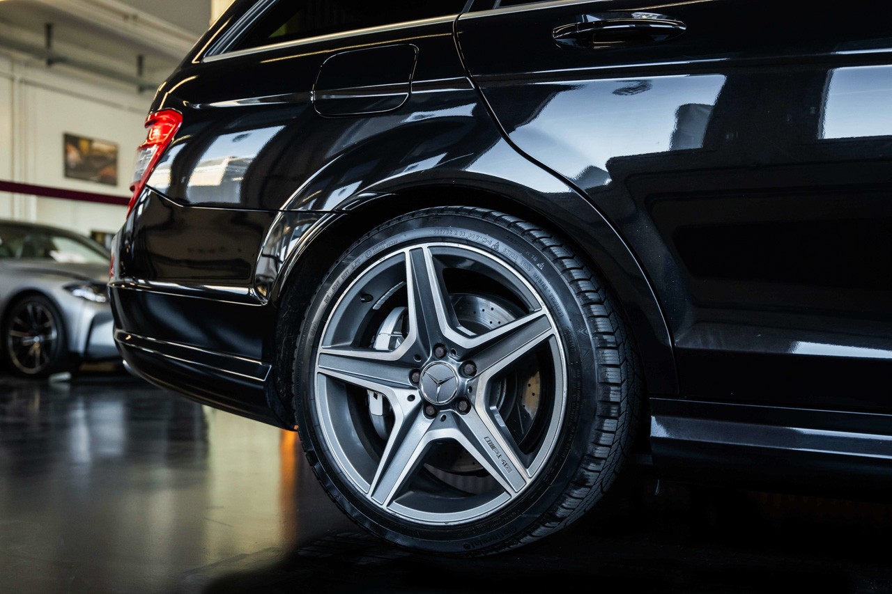 MERCEDES-BENZ C 63 AMG Avantgarde 7G-Tronic-image-11