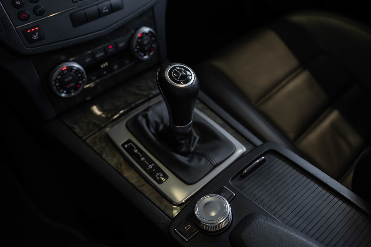 MERCEDES-BENZ C 63 AMG Avantgarde 7G-Tronic-image-31