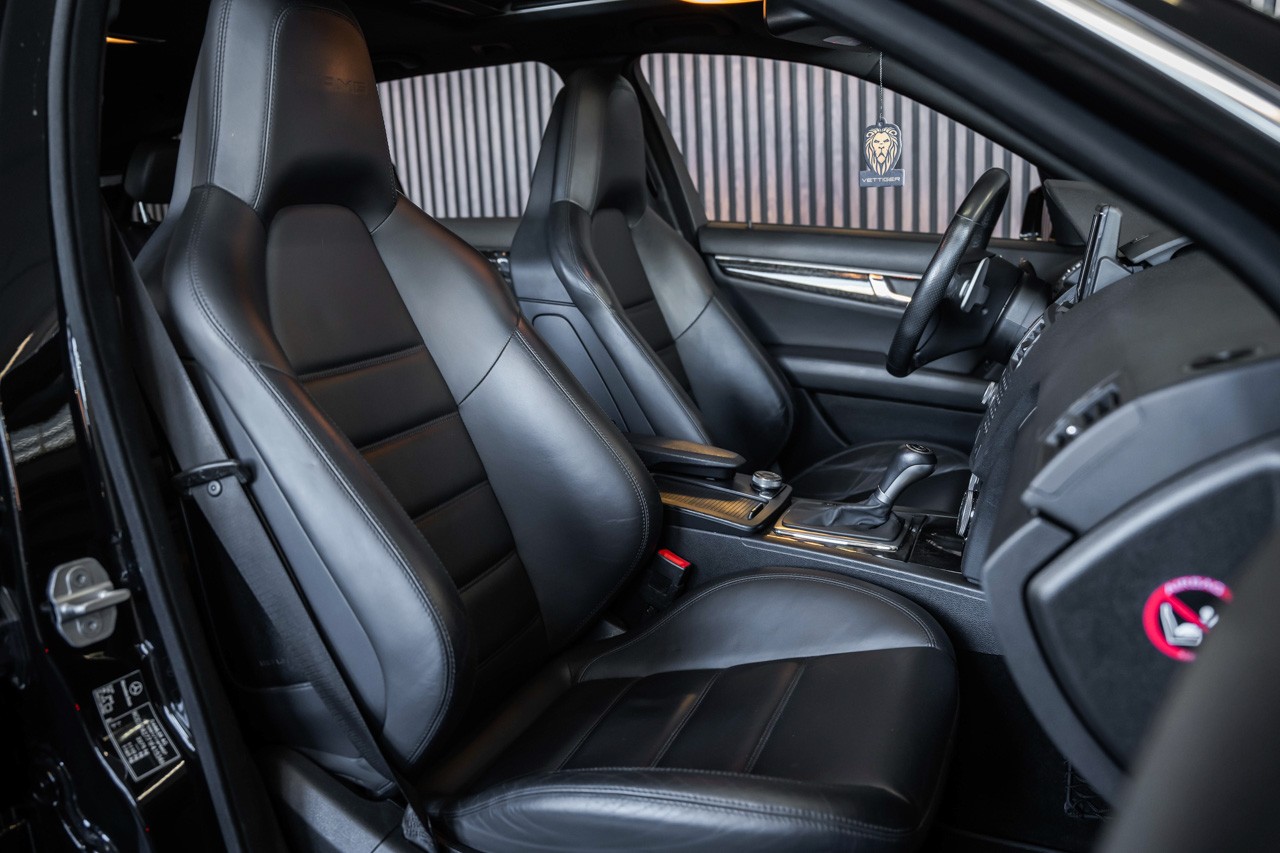 MERCEDES-BENZ C 63 AMG Avantgarde 7G-Tronic-image-17