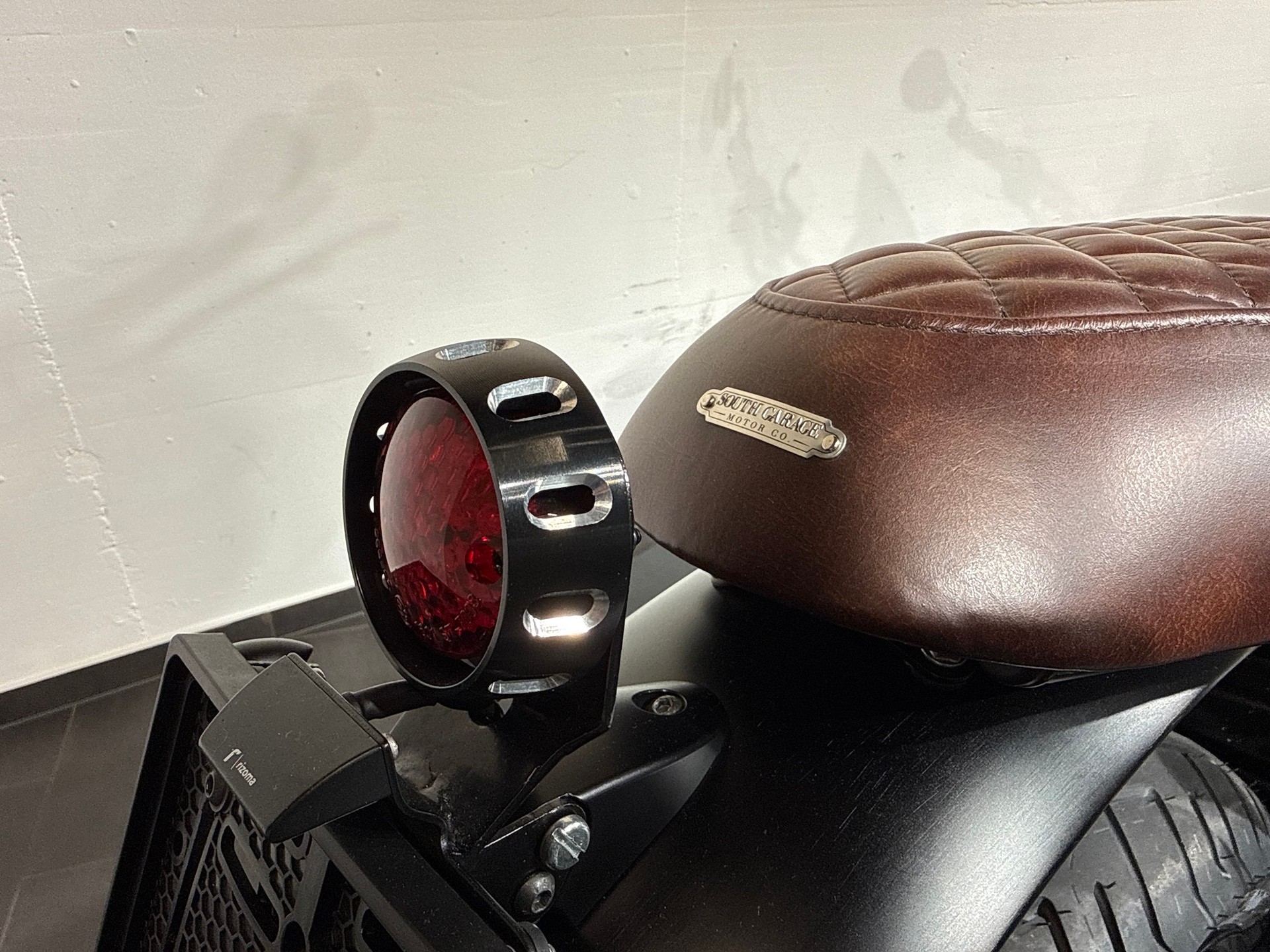 TRIUMPH Bonneville 1200i T120-image-11