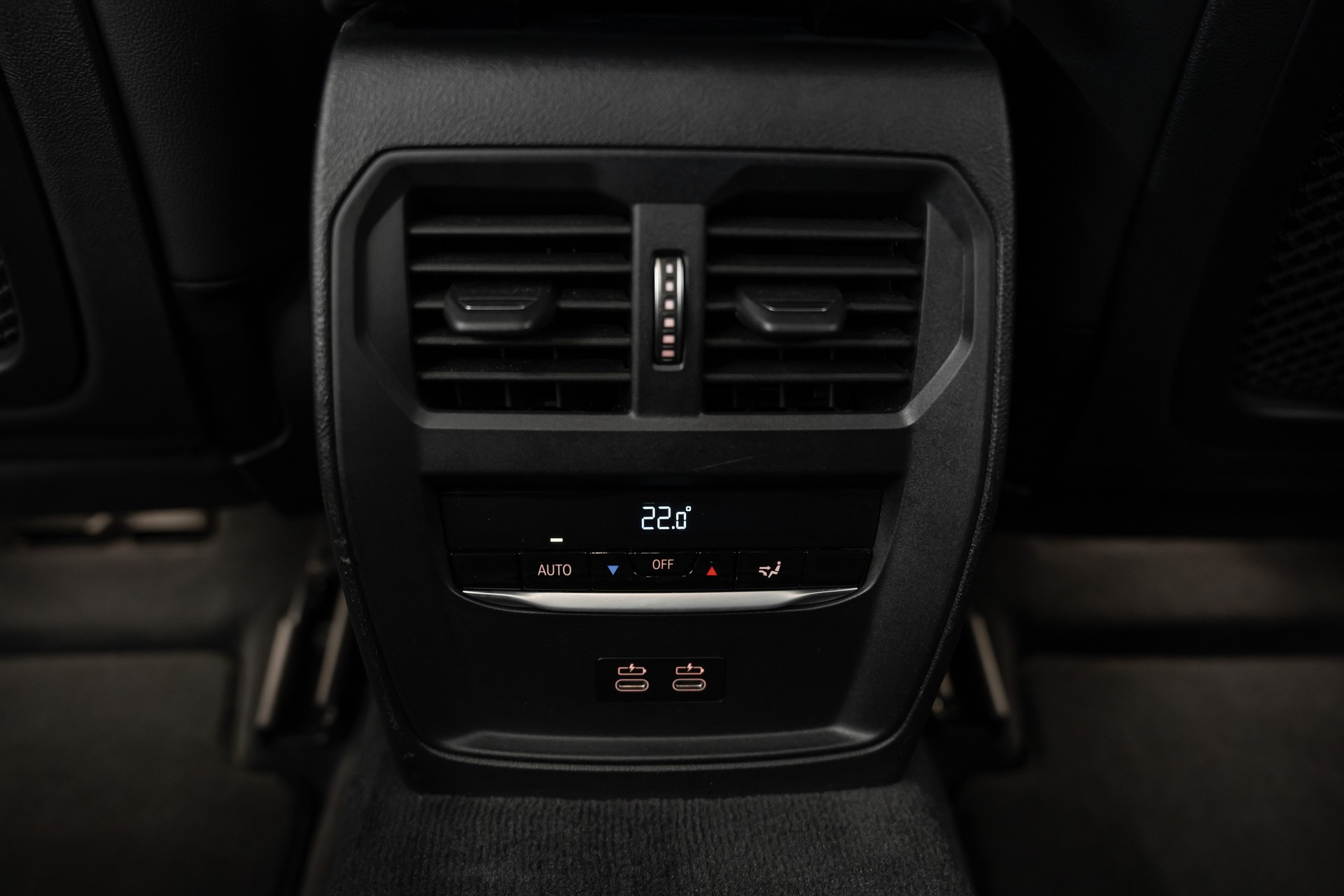 BMW 330e xDrive Touring Sport Line Steptronic-image-15