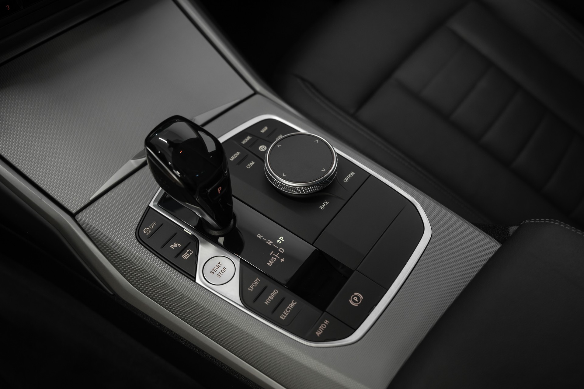 BMW 330e xDrive Touring Sport Line Steptronic-image-19