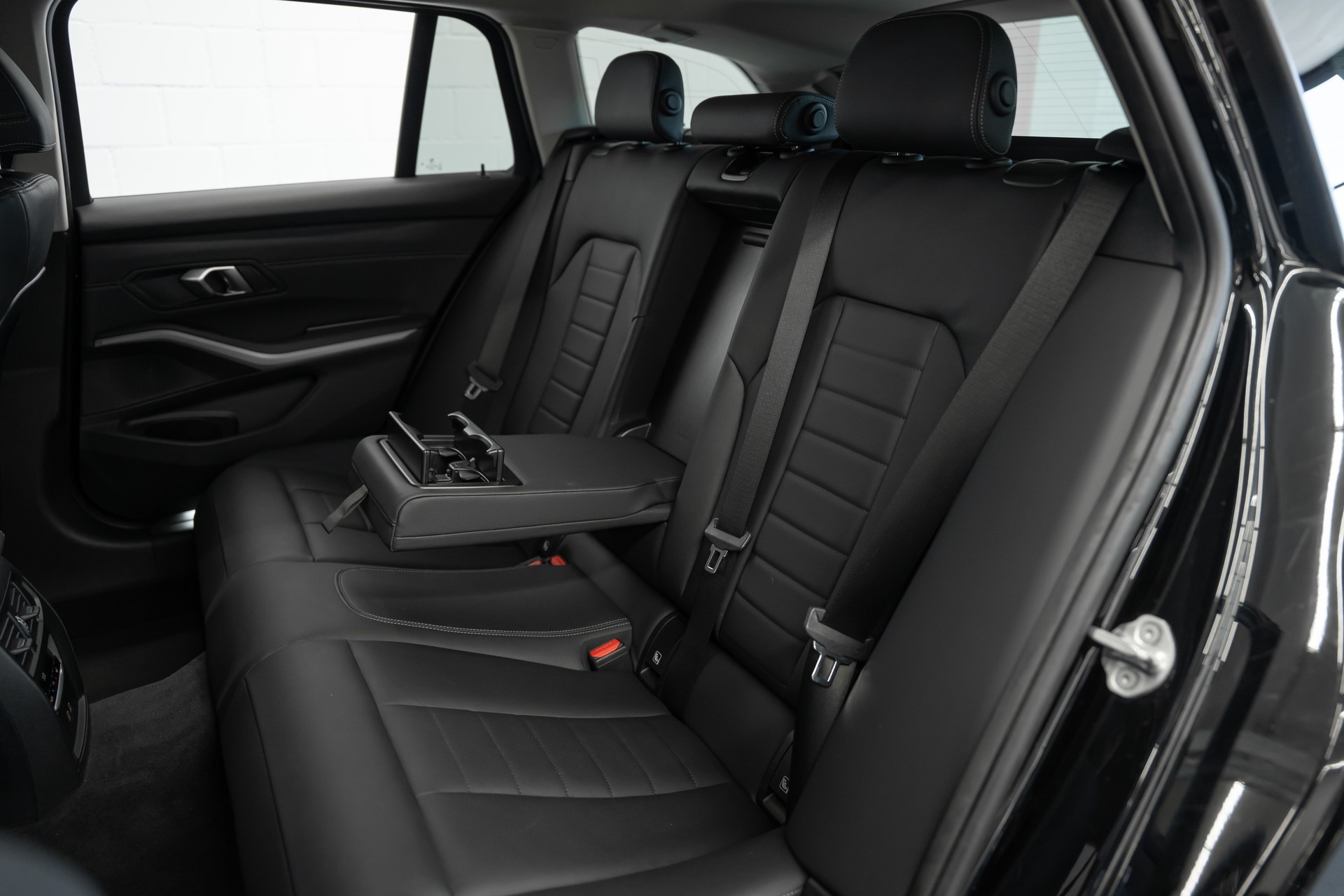 BMW 330e xDrive Touring Sport Line Steptronic-image-12
