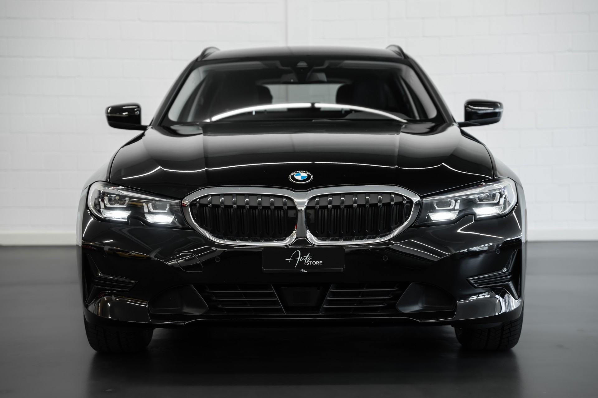 BMW 330e xDrive Touring Sport Line Steptronic-image-4