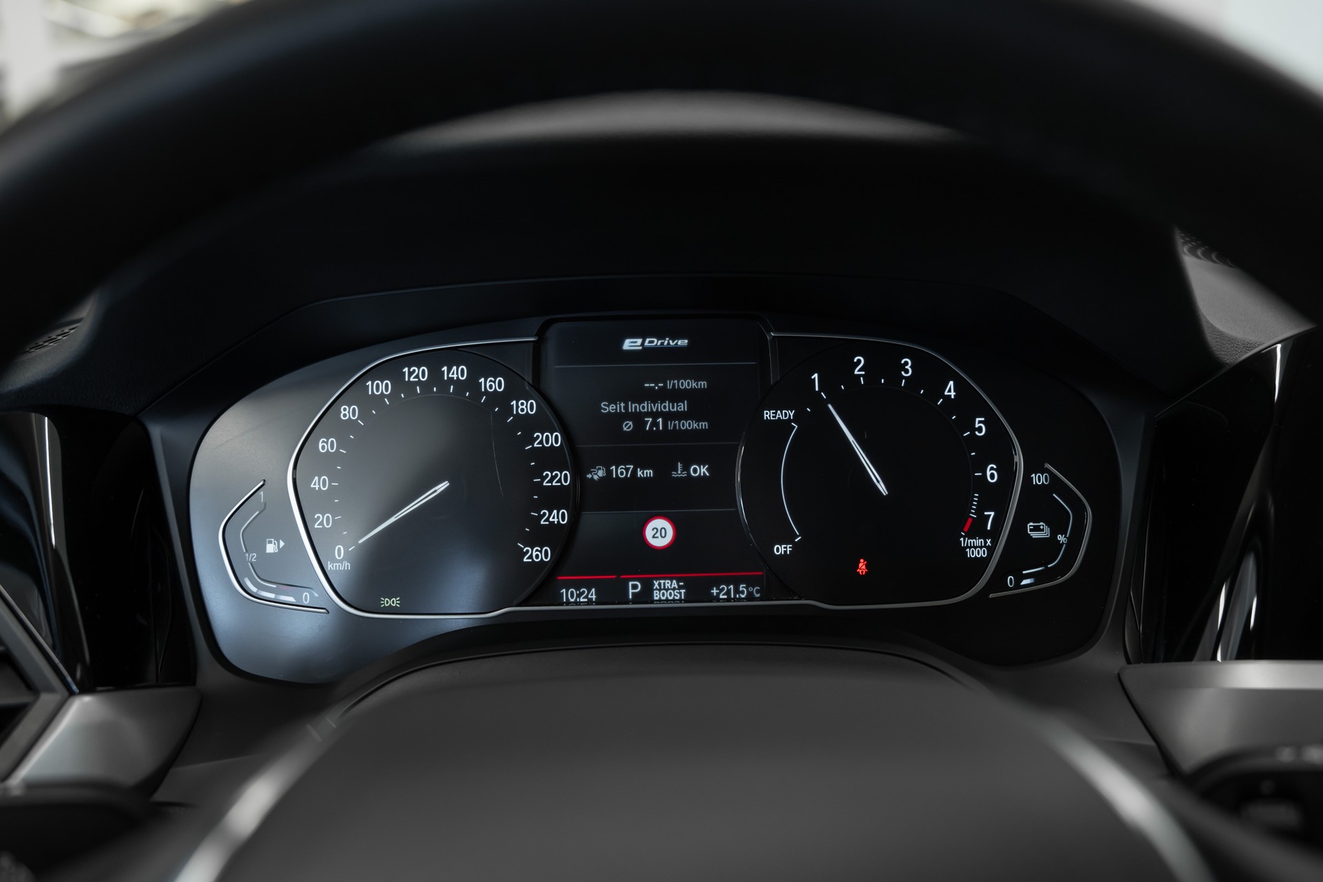 BMW 330e xDrive Touring Sport Line Steptronic-image-18