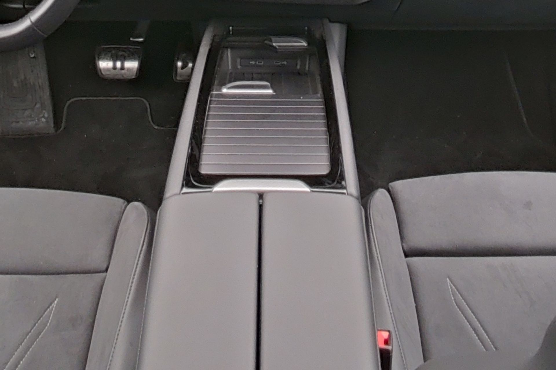 VW ID.7 Pro 77 kWh Pro UNITED-image-8