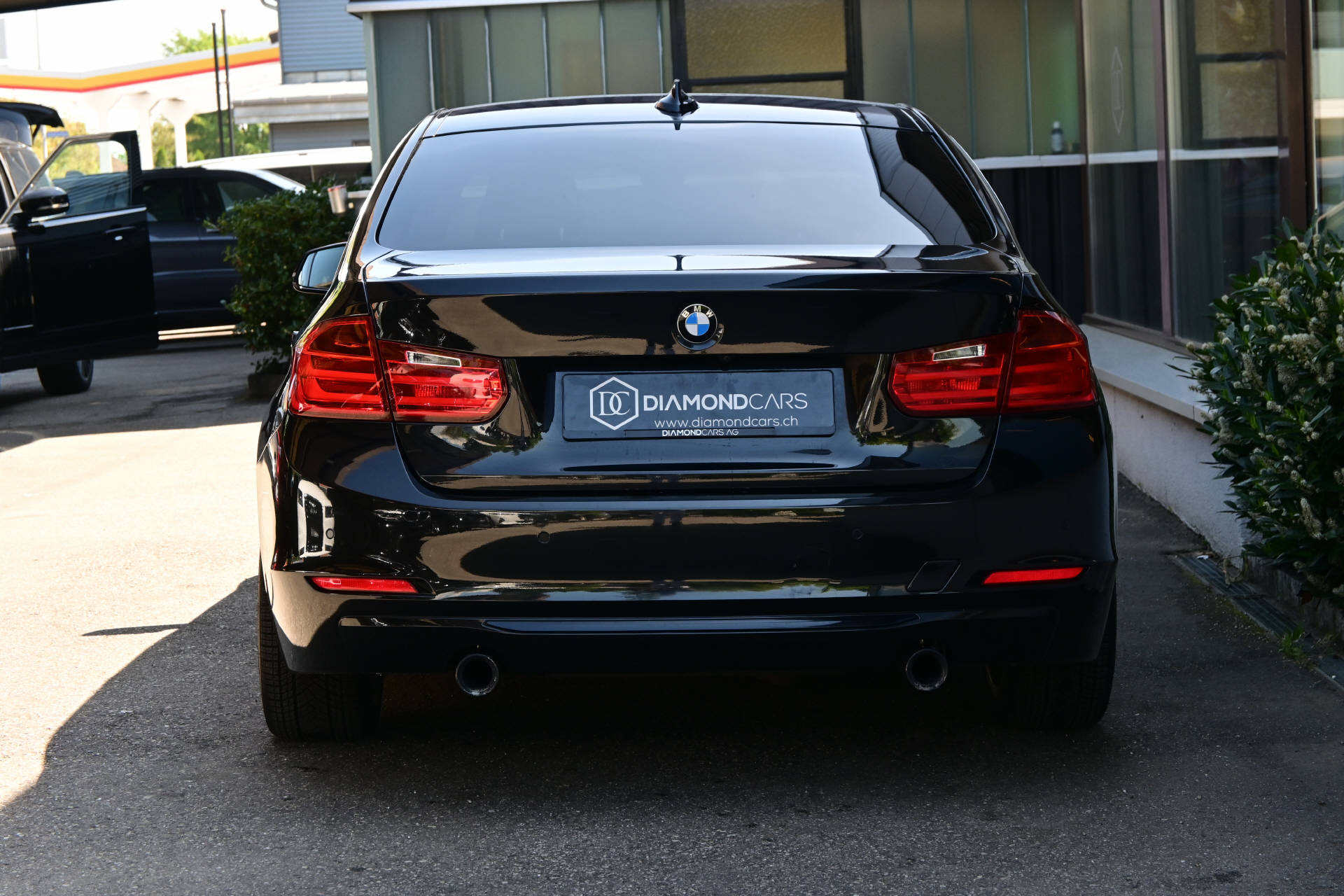 BMW ActiveHybrid 3-image-6
