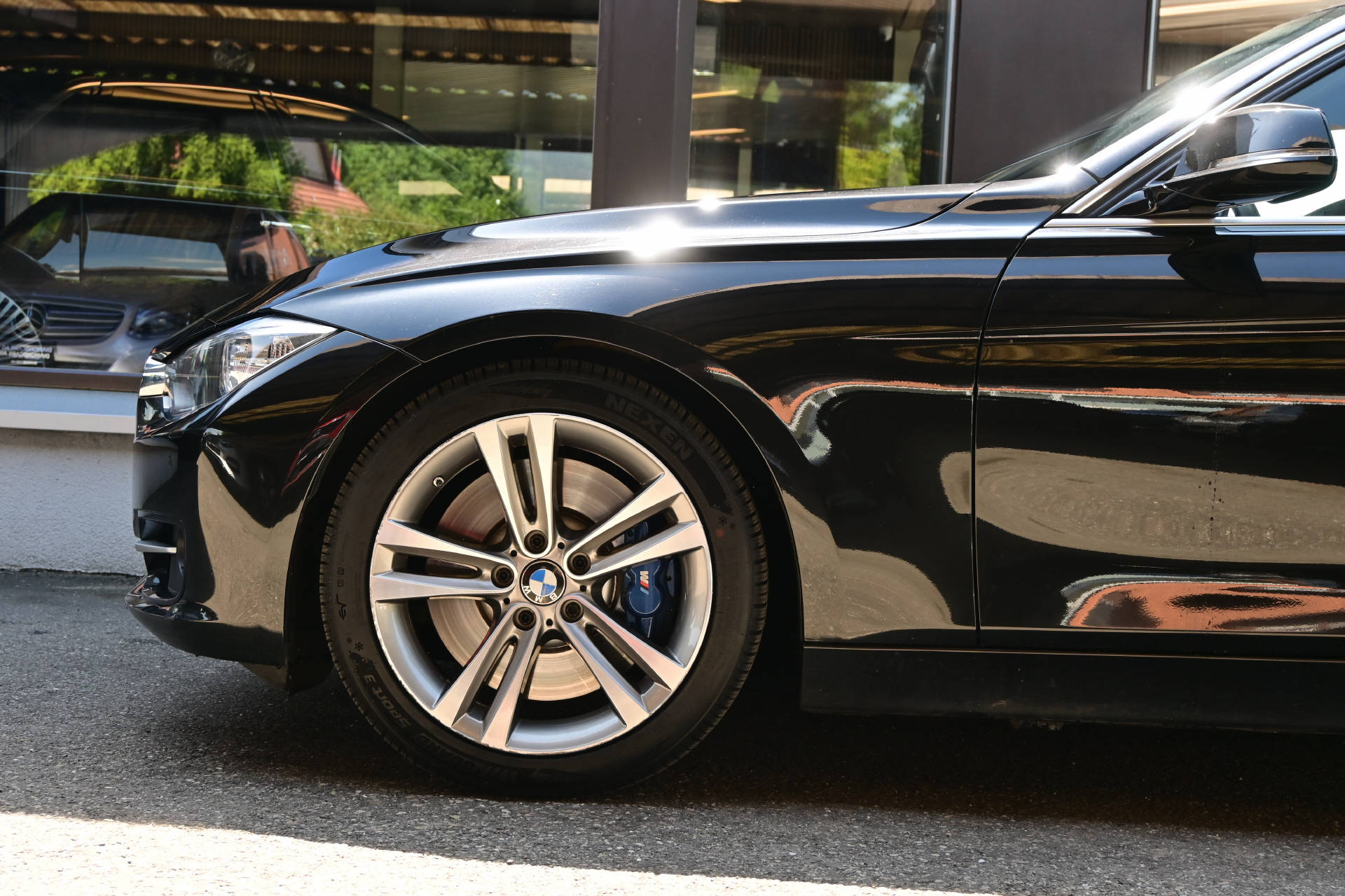 BMW ActiveHybrid 3-image-4