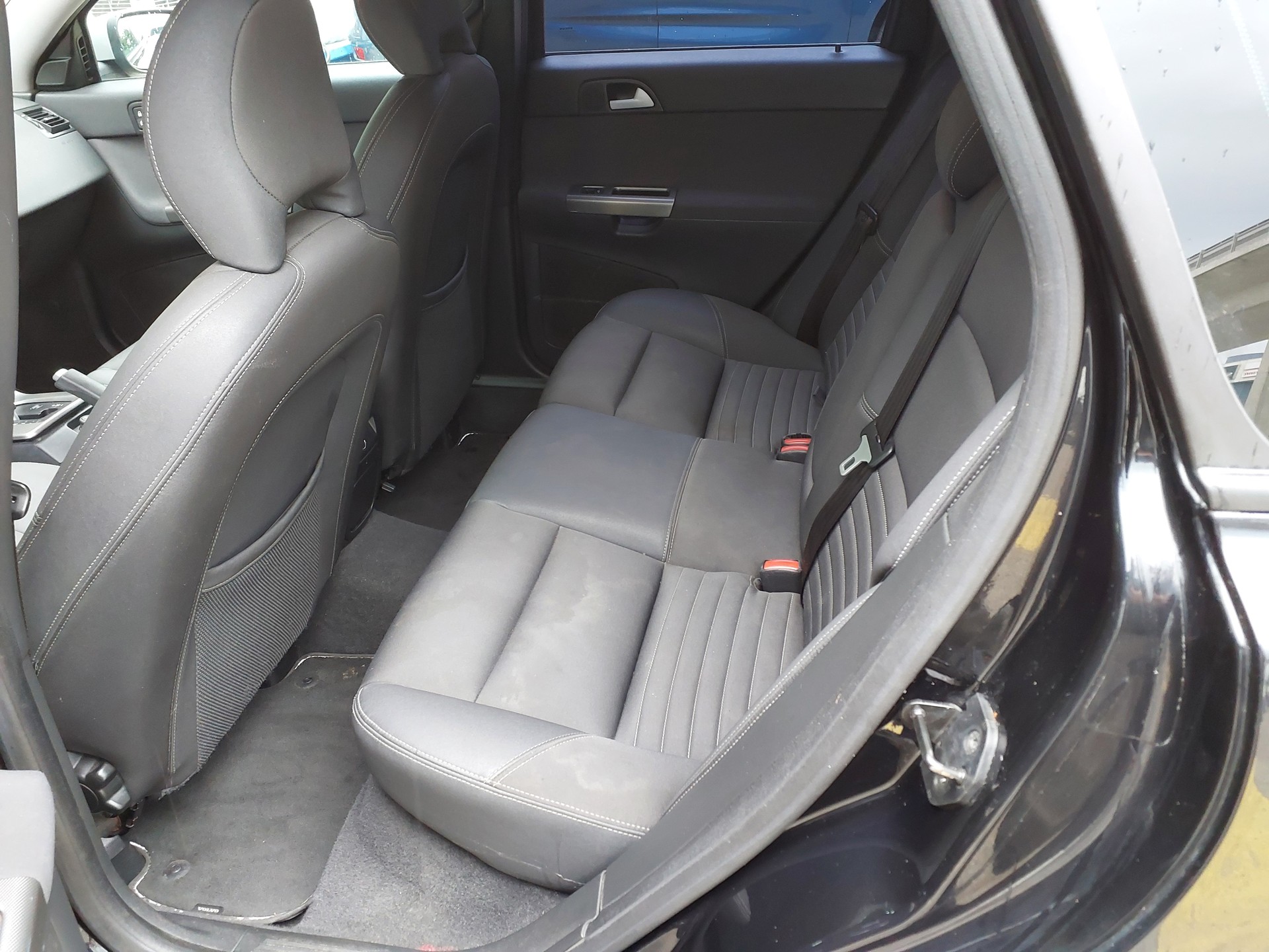 VOLVO V50 D5 Kinetic-image-11
