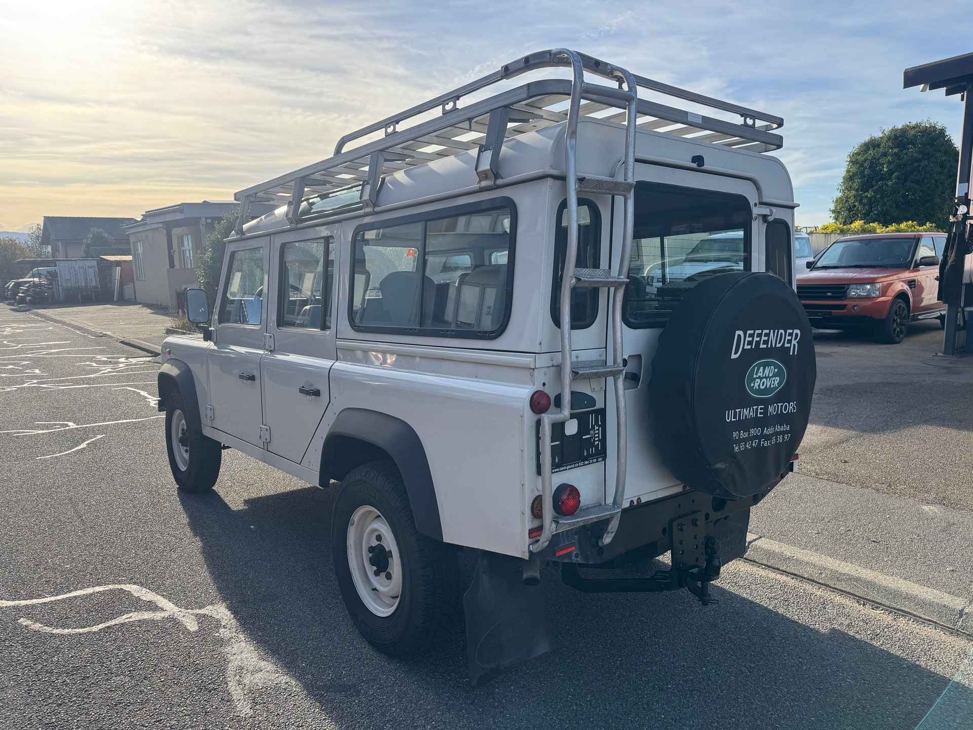 LAND ROVER Defender 110 SW 2.5 - 300 Tdi-image-3