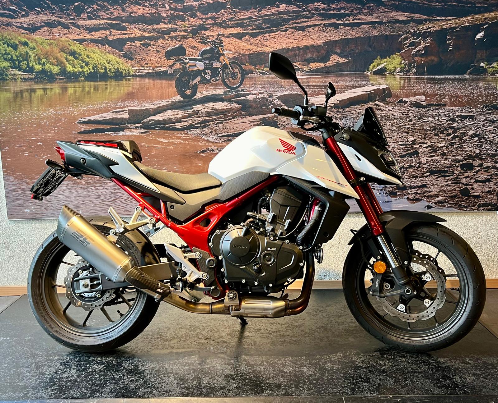 HONDA CB 750 Hornet-image-0