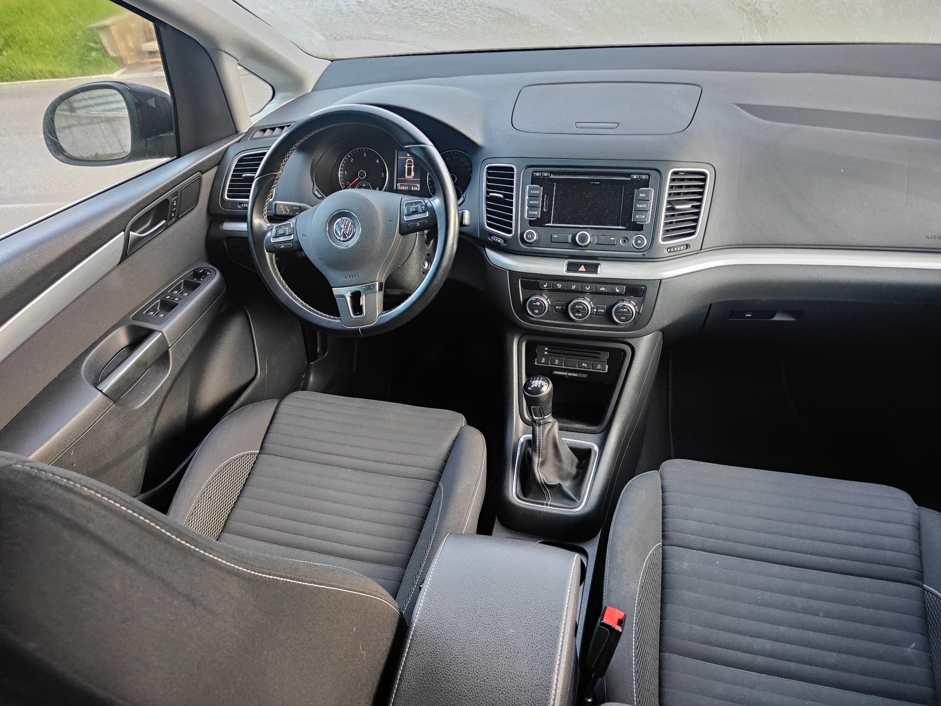 VW Sharan 2.0 TDI BMT Comfortline 4Motion-image-7