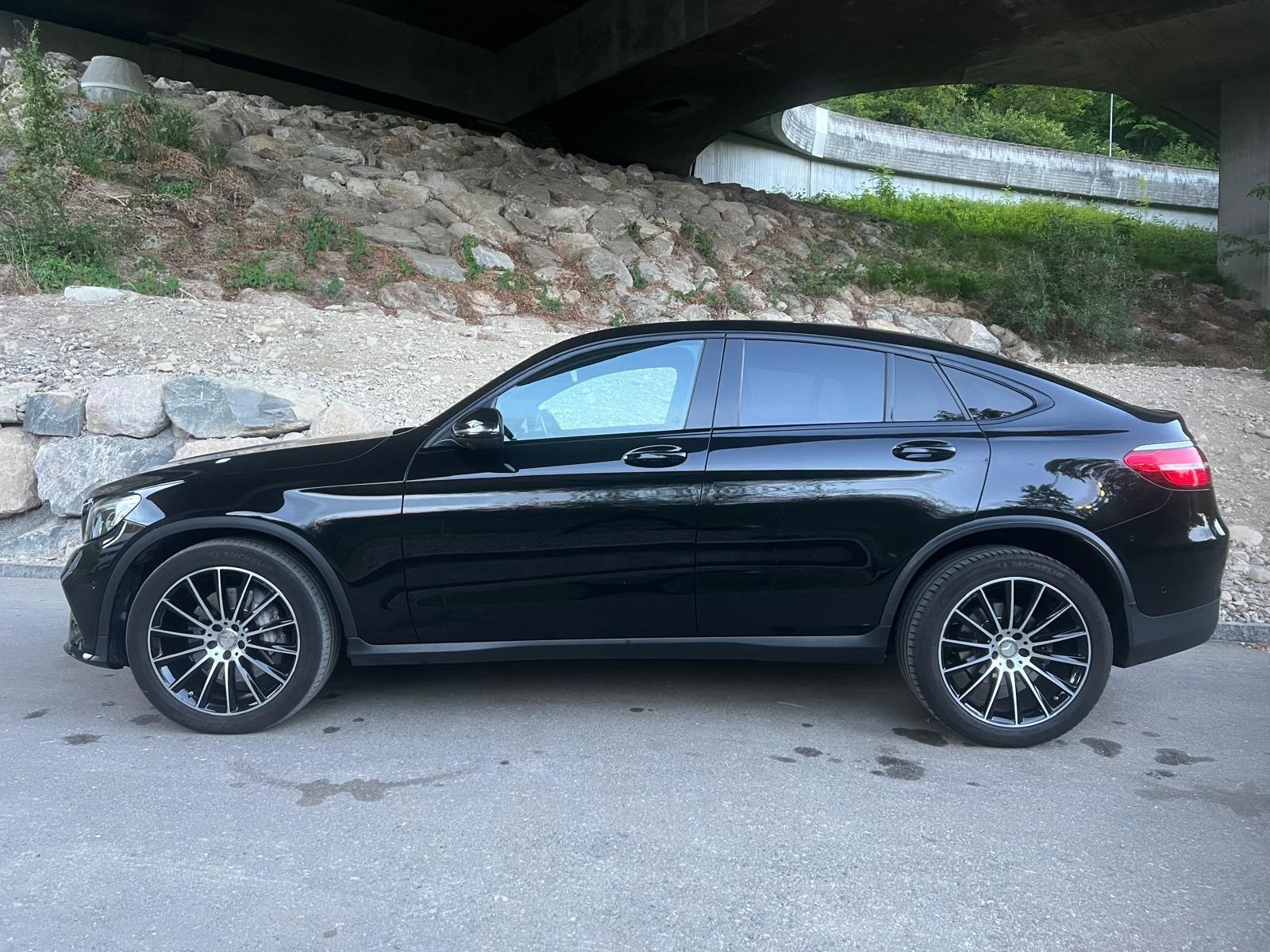 MERCEDES-BENZ GLC Coupé 250 d AMG Line 4Matic 9G-Tronic-image-2