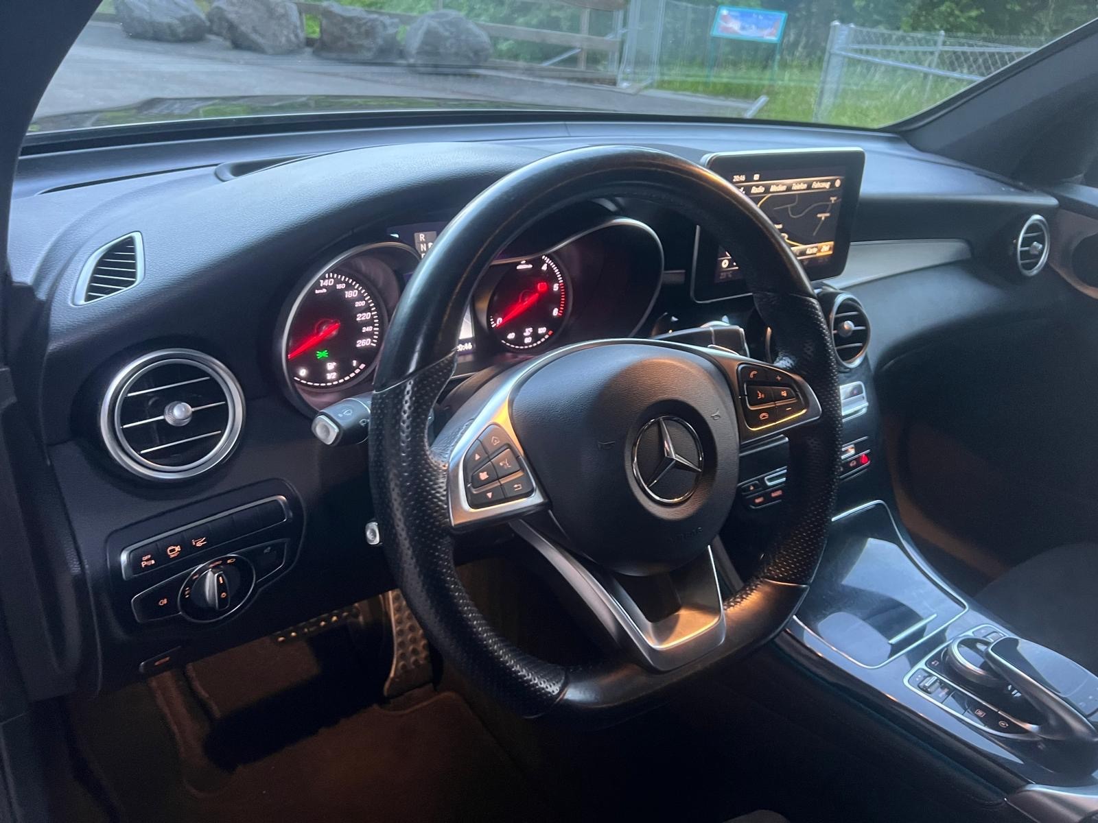 MERCEDES-BENZ GLC Coupé 250 d AMG Line 4Matic 9G-Tronic-image-7