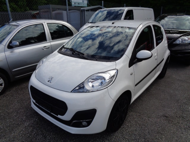 PEUGEOT 107 1.0 Active-image-11