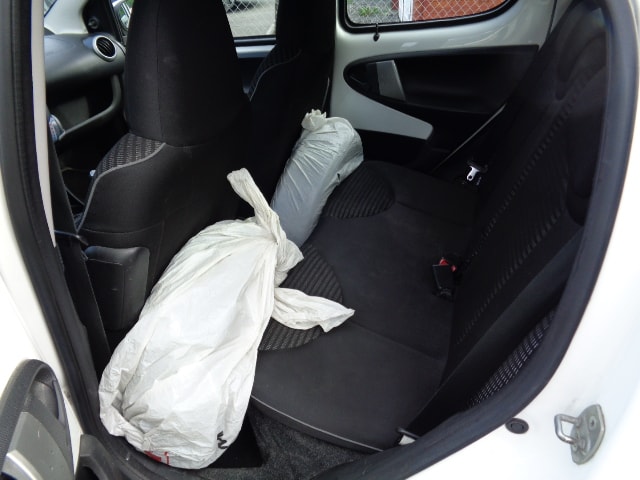PEUGEOT 107 1.0 Active-image-5