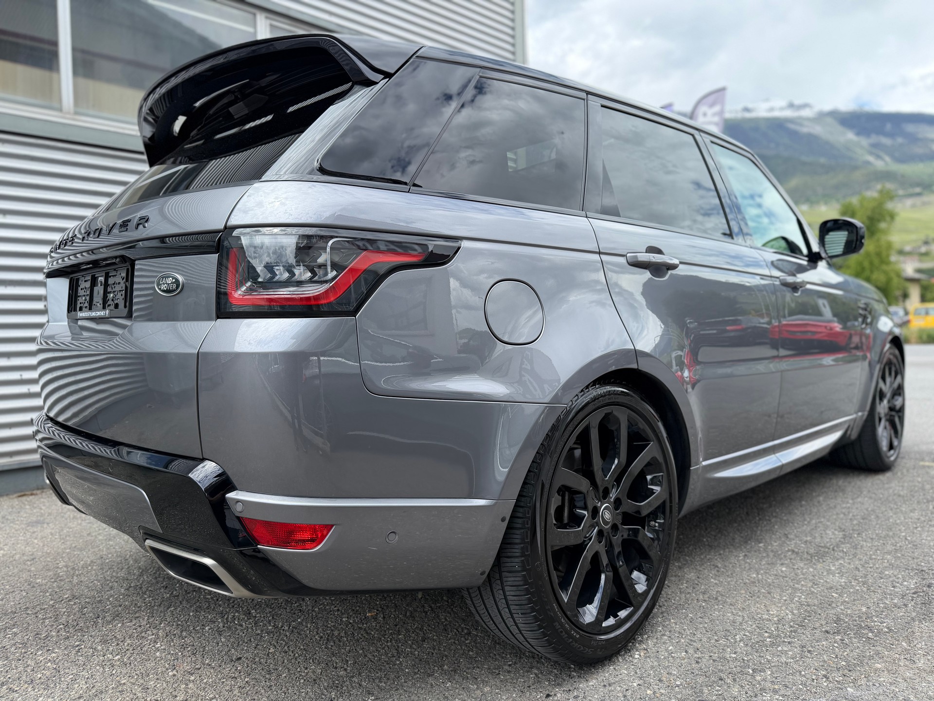 LAND ROVER Range Rover Sport 3.0 SDV6 HSE Automatic-image-3