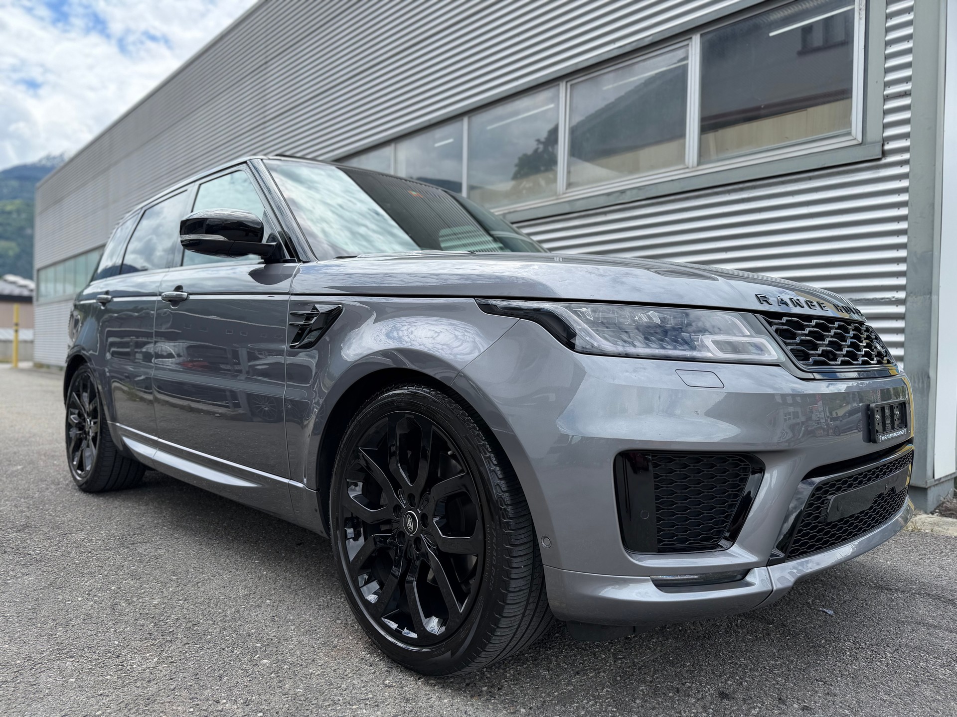 LAND ROVER Range Rover Sport 3.0 SDV6 HSE Automatic-image-2