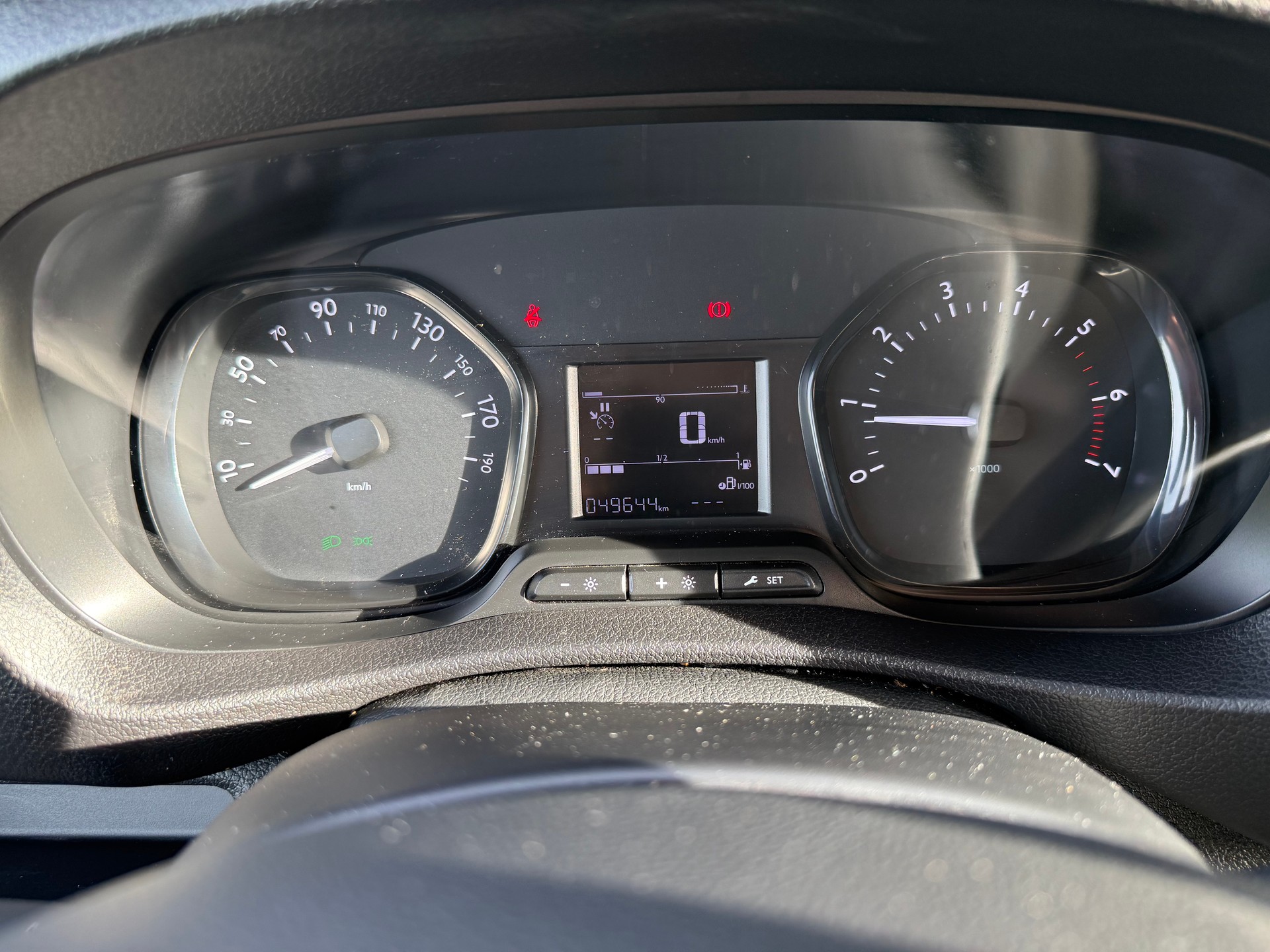 PEUGEOT Expert 1.5 BlueHDi 120 S&S Standard-image-14