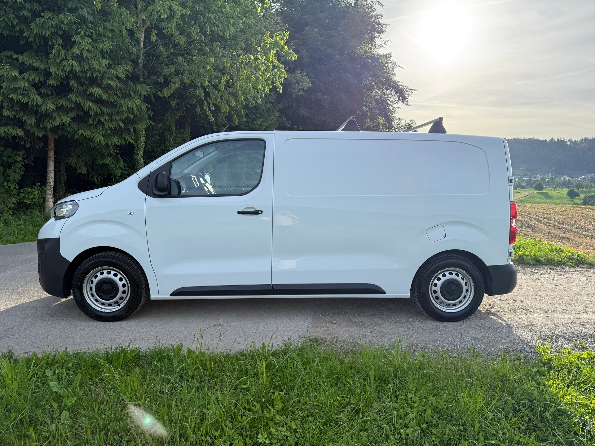 PEUGEOT Expert 1.5 BlueHDi 120 S&S Standard-showroom-element-1