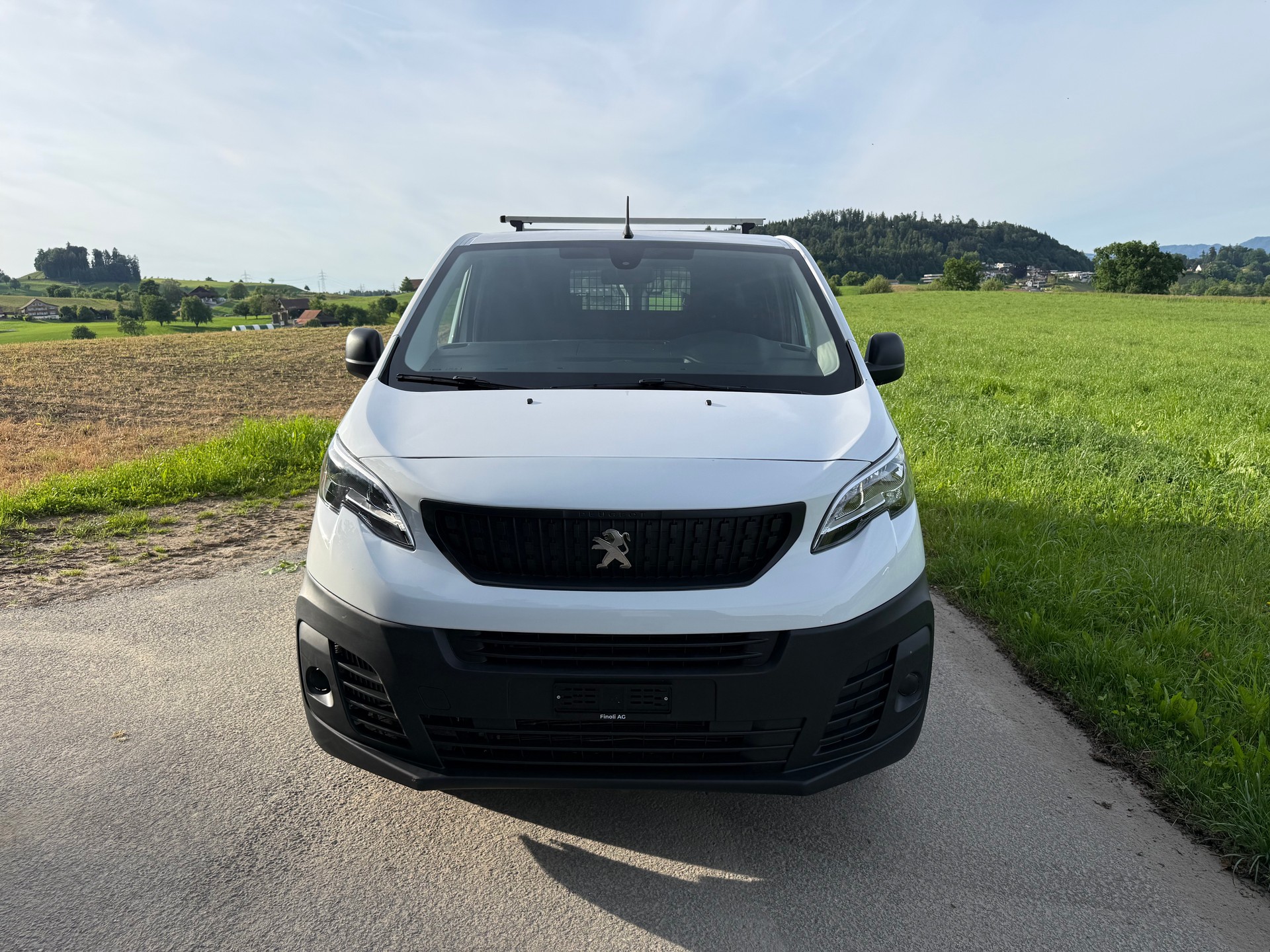 PEUGEOT Expert 1.5 BlueHDi 120 S&S Standard-image-9