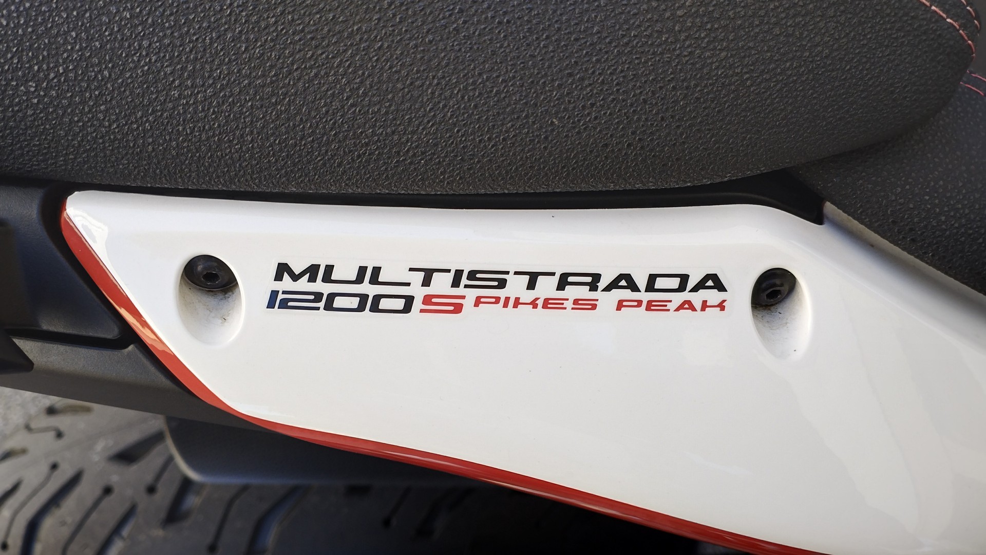 DUCATI Peaks Pikes-image-2