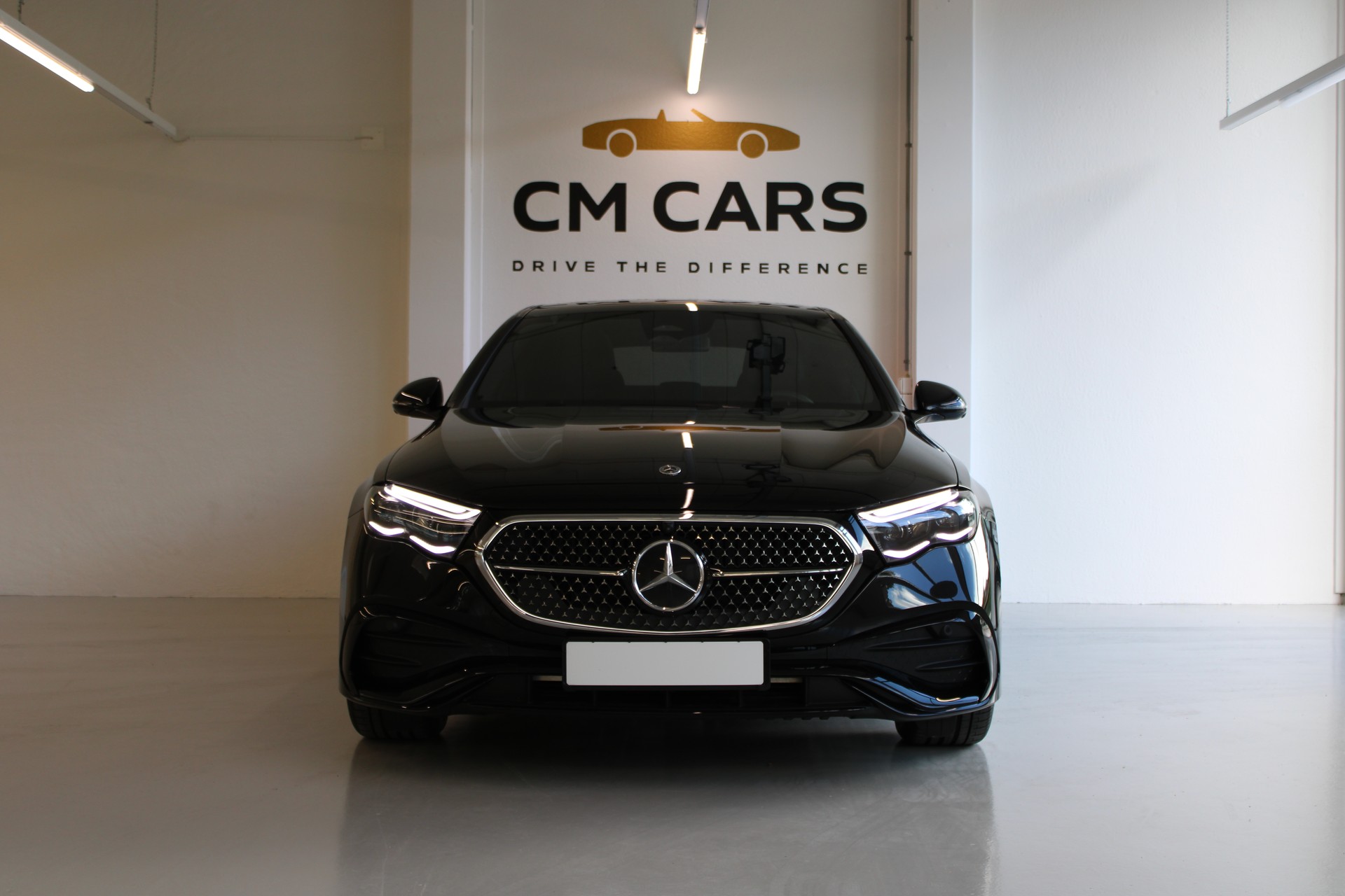 MERCEDES-BENZ E 220 d 4Matic 9G-Tronic-image-4