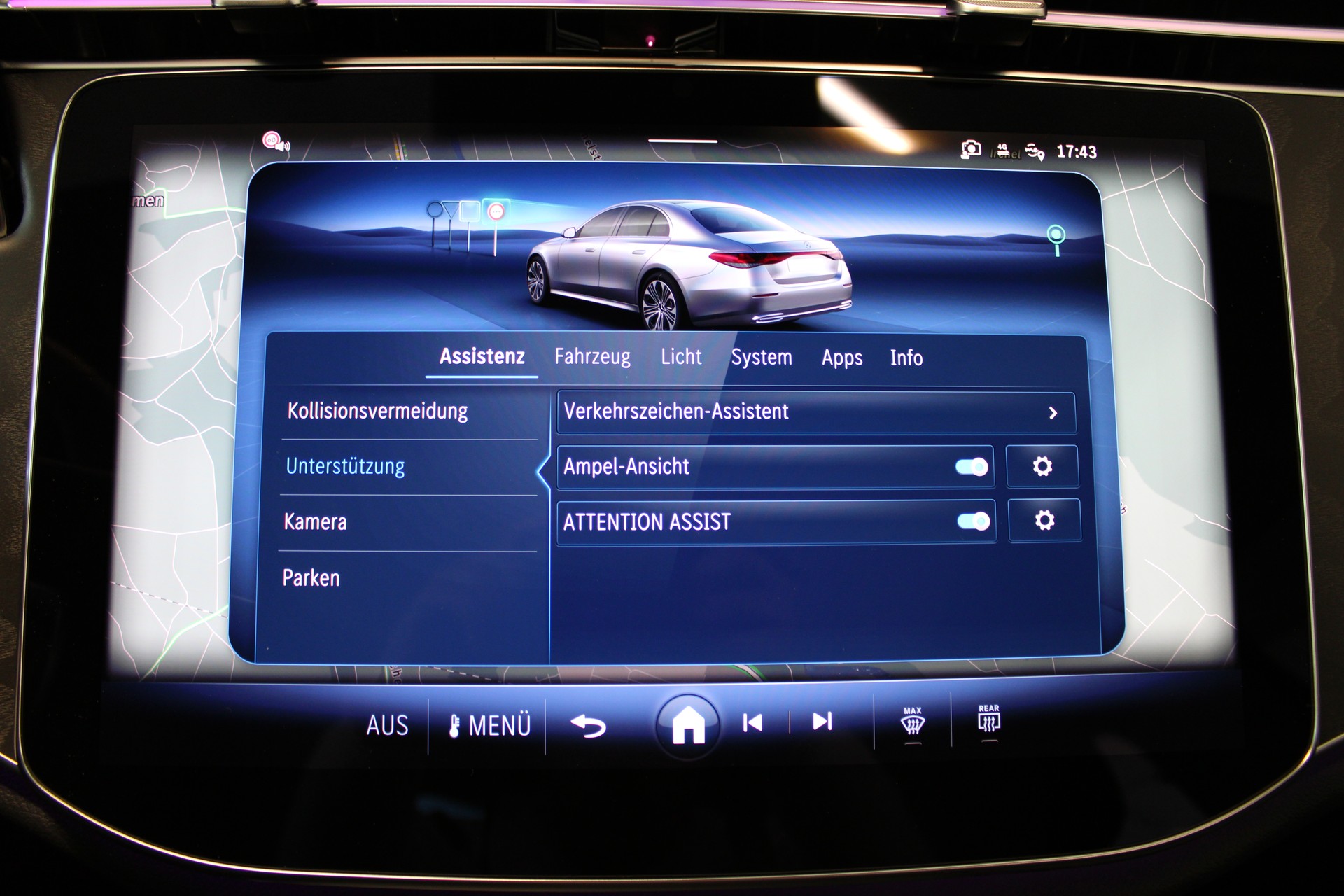 MERCEDES-BENZ E 220 d 4Matic 9G-Tronic-image-18