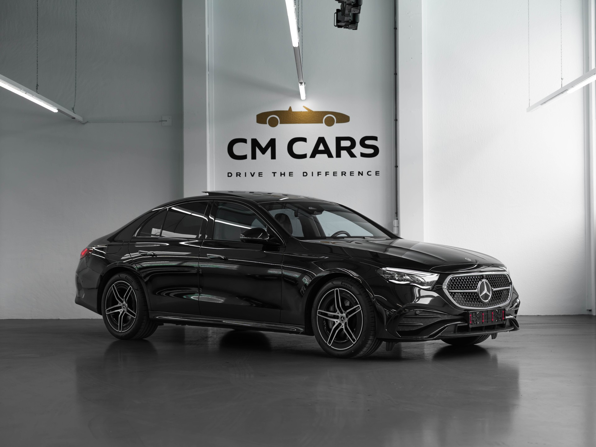 MERCEDES-BENZ E 220 d 4Matic 9G-Tronic-showroom-element-3