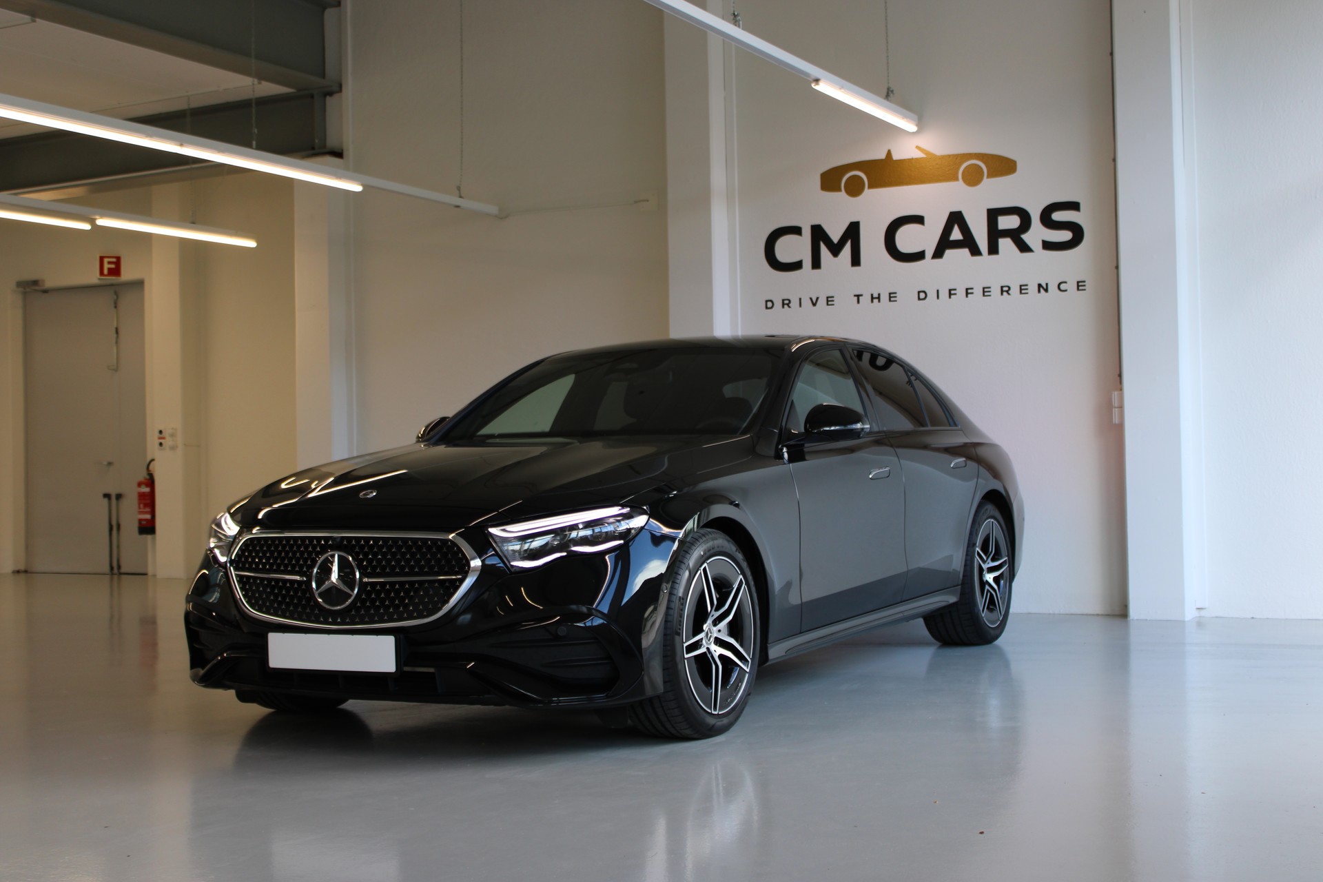 MERCEDES-BENZ E 220 d 4Matic 9G-Tronic-image-6